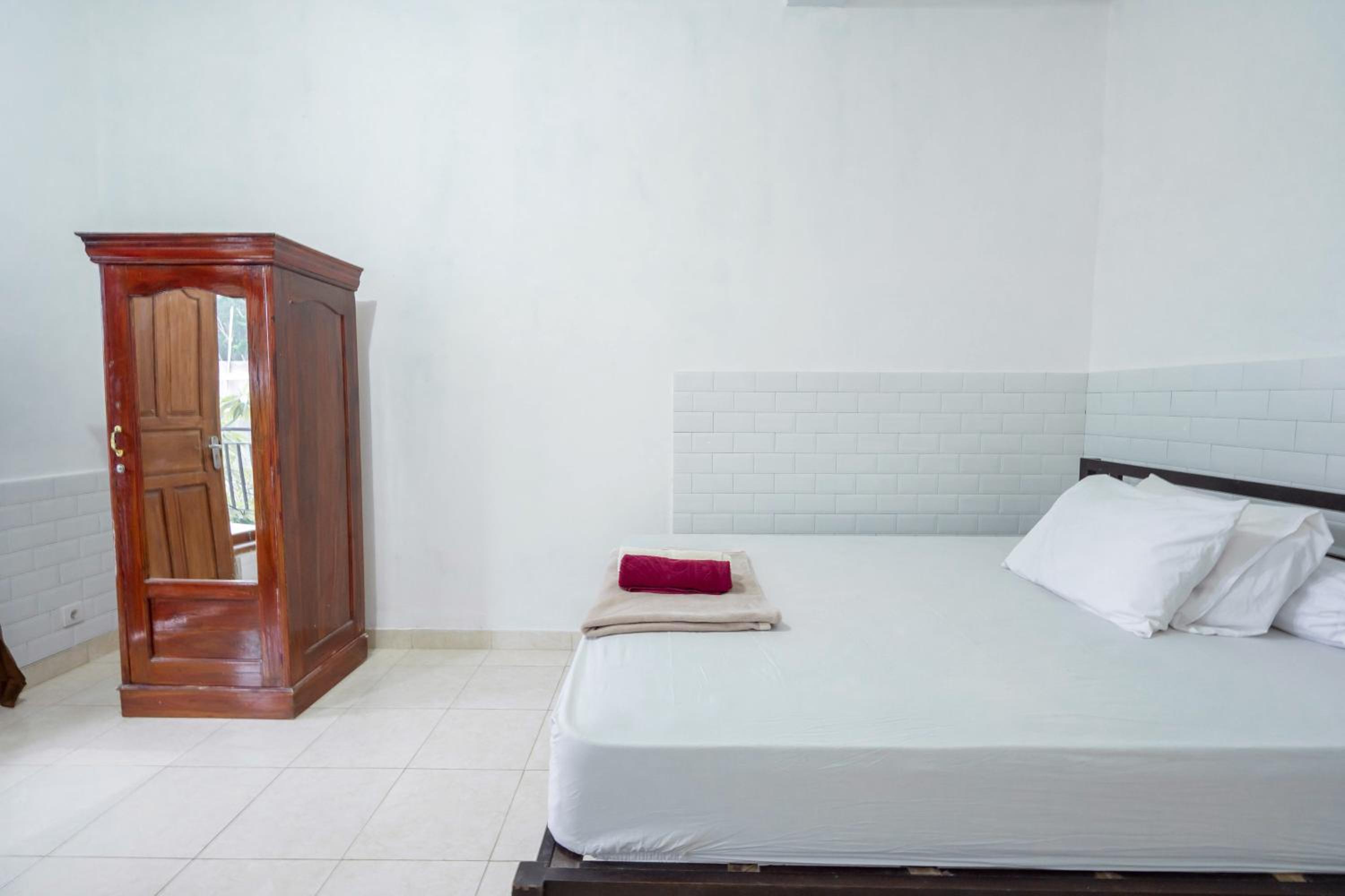 Double Room - Photo 5