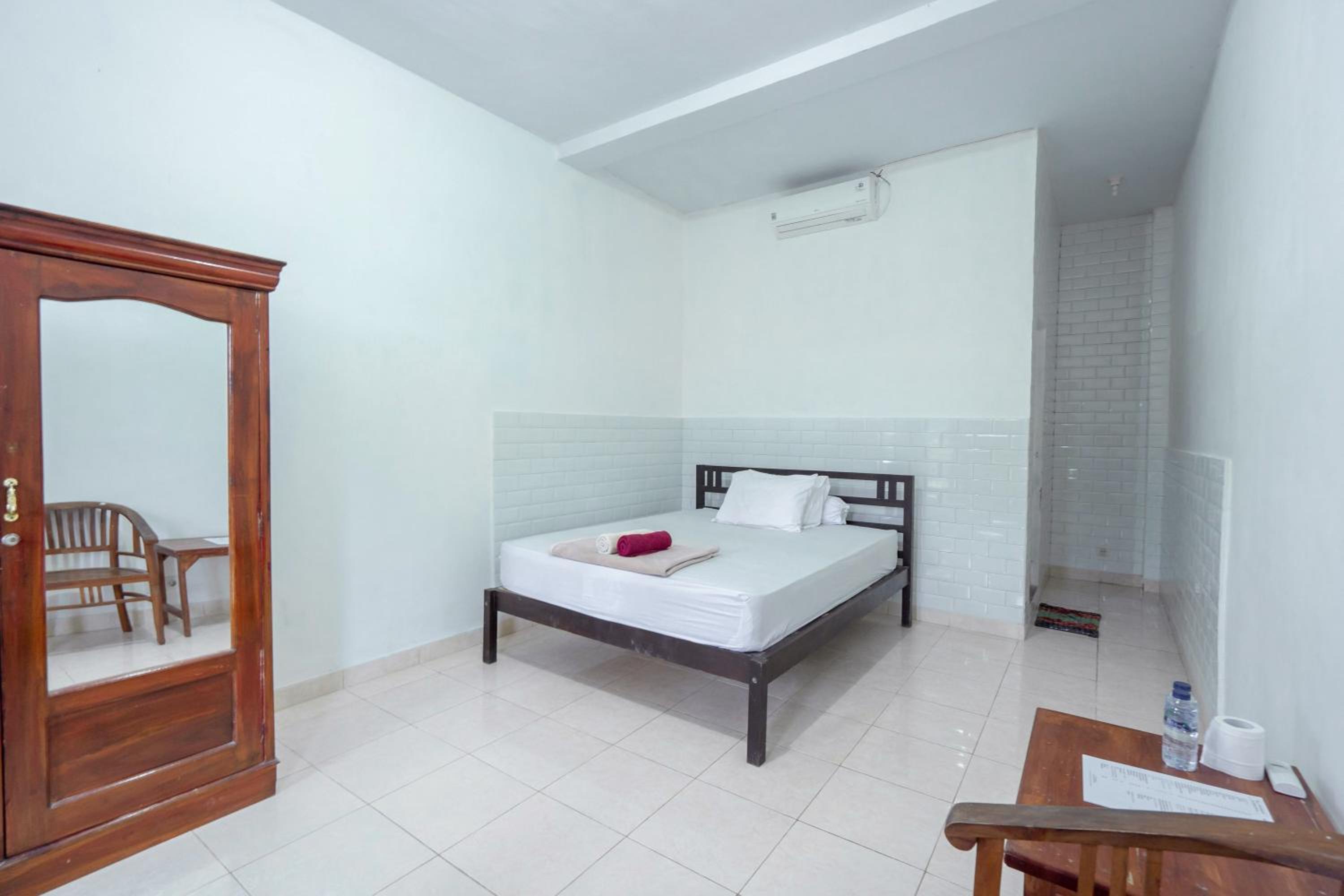Double Room - Photo 2