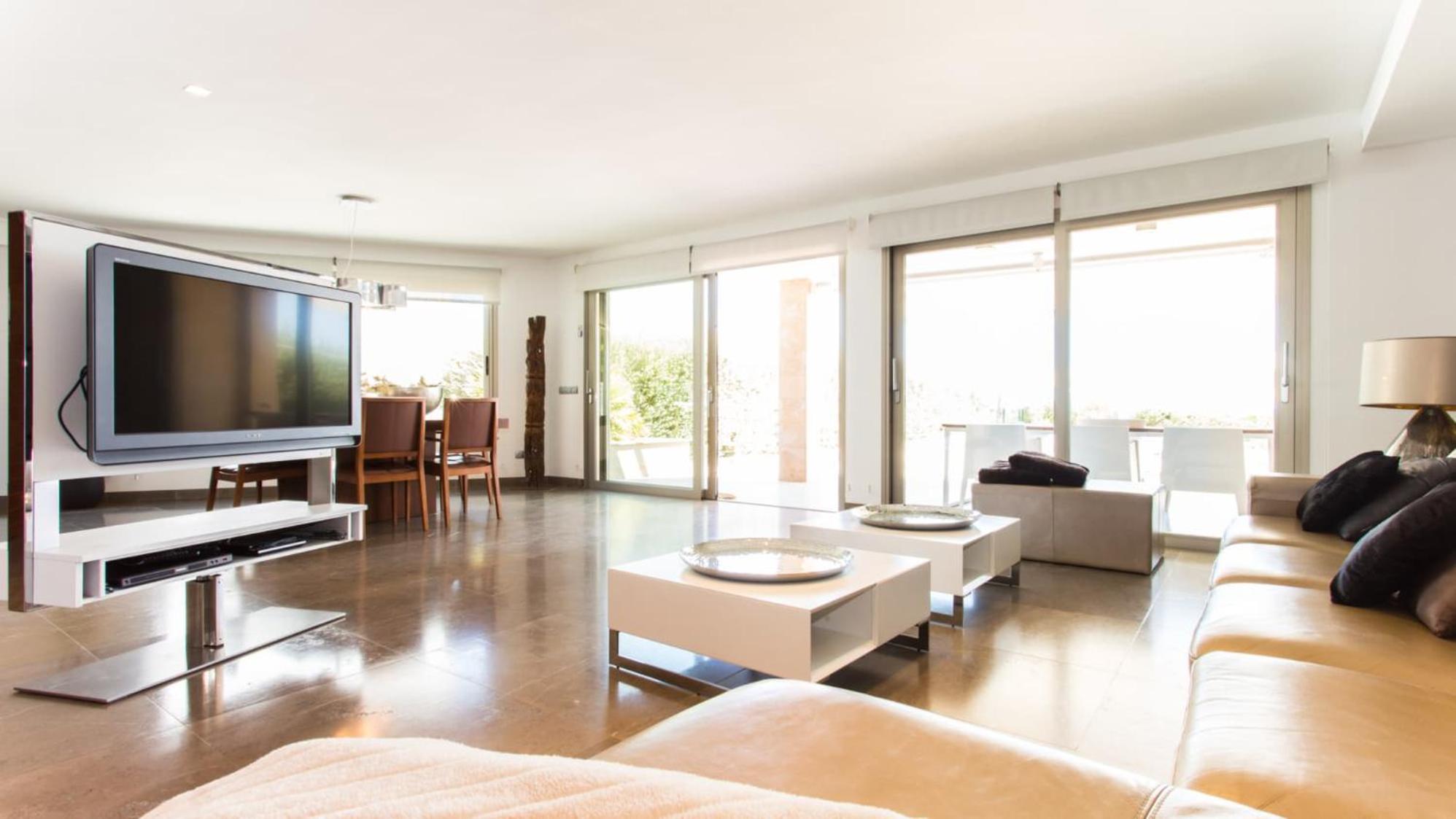 Three-Bedroom Villa photo 2