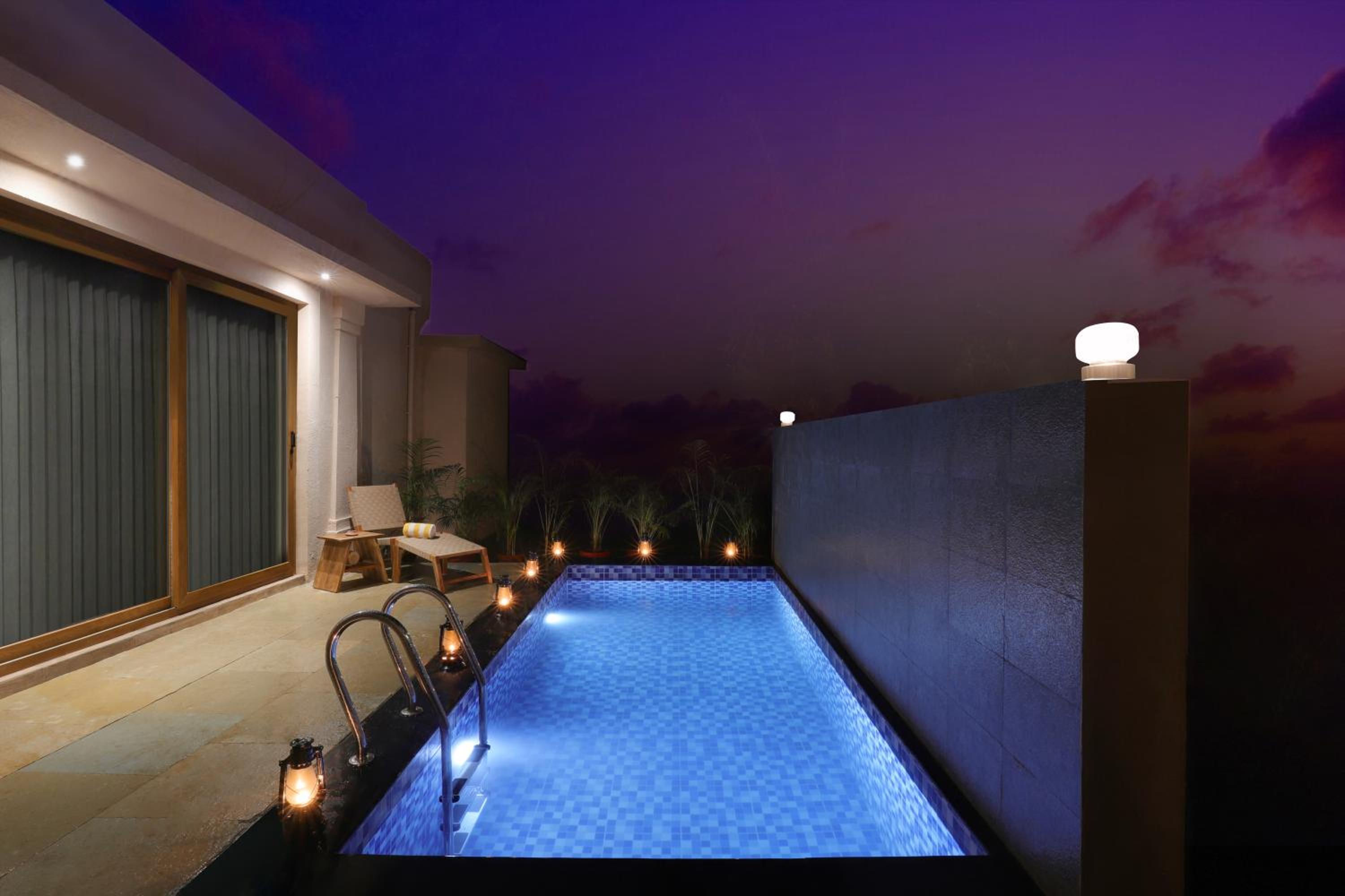 Deluxe King Pool Villa photo 2