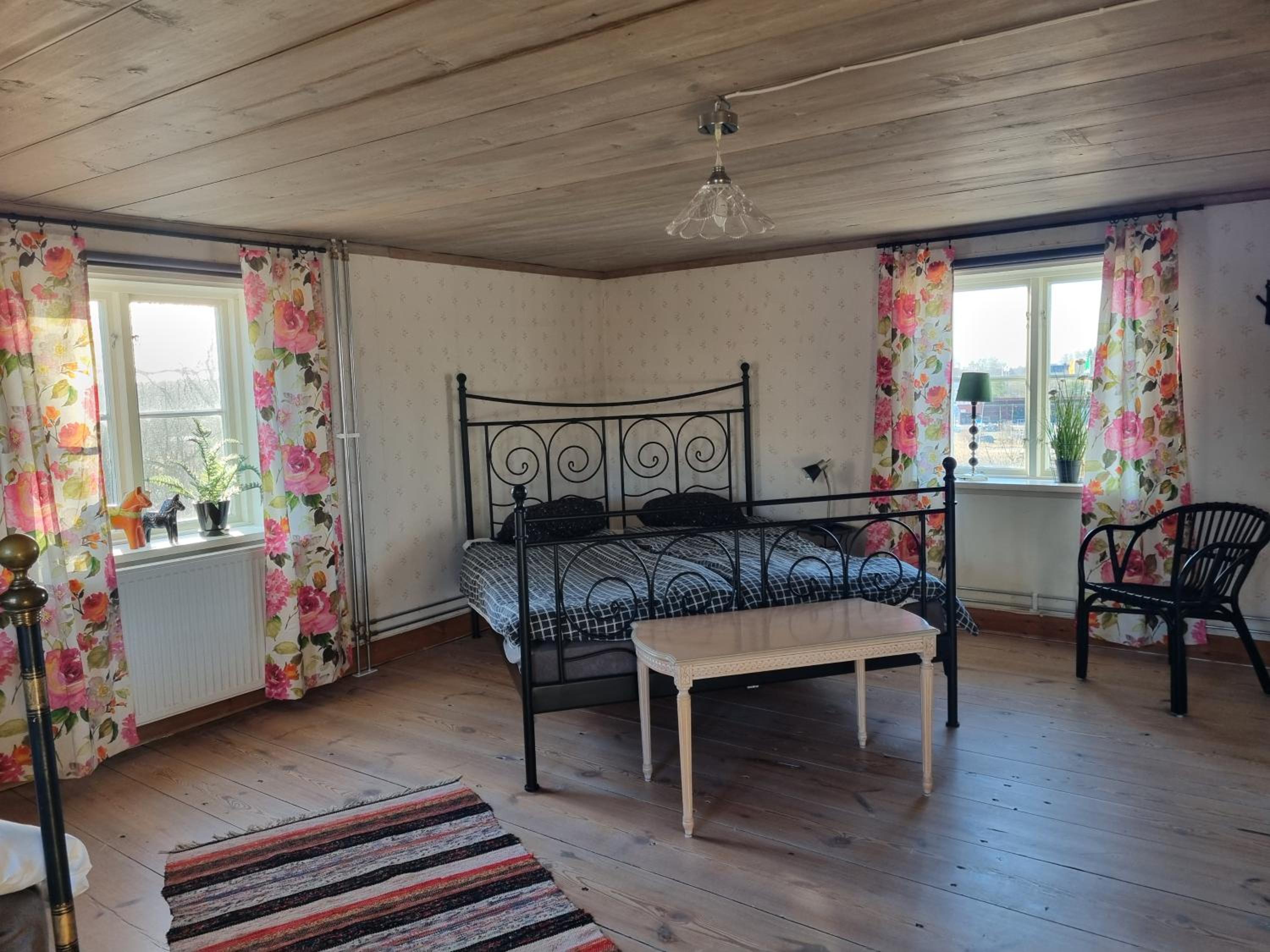 Family Room photo 2