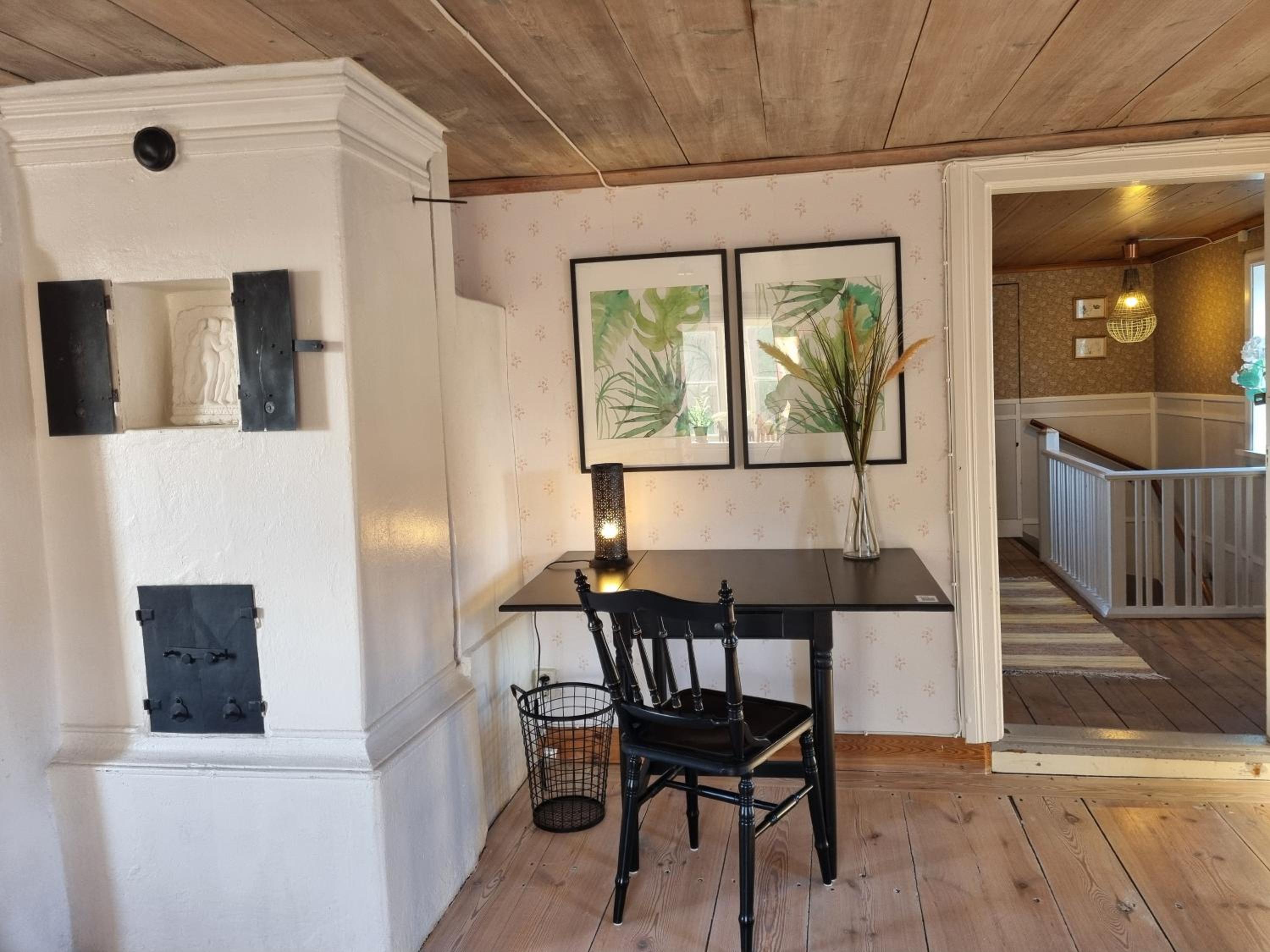 Family Room photo 3