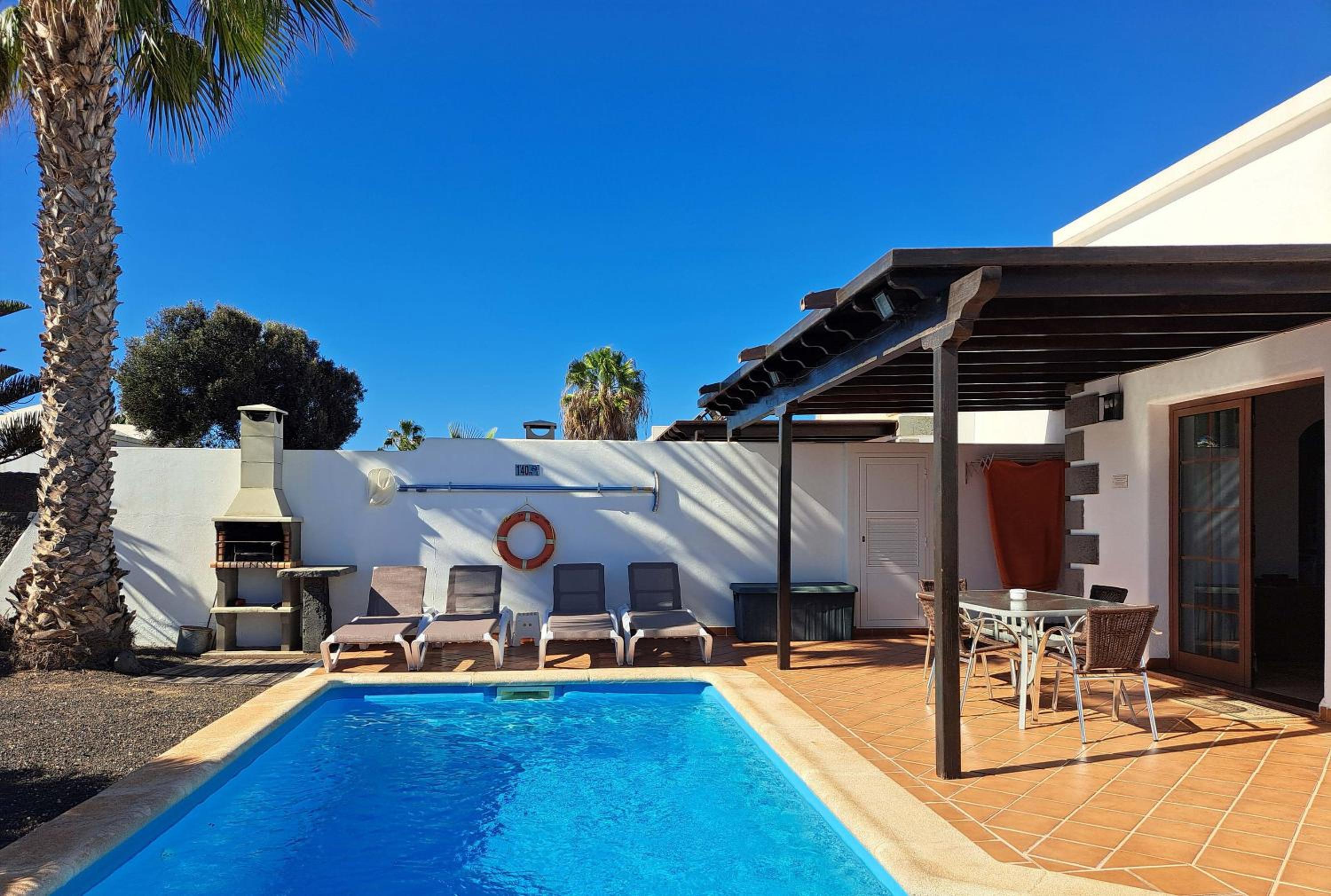 Villa with Garden View - Photo 29