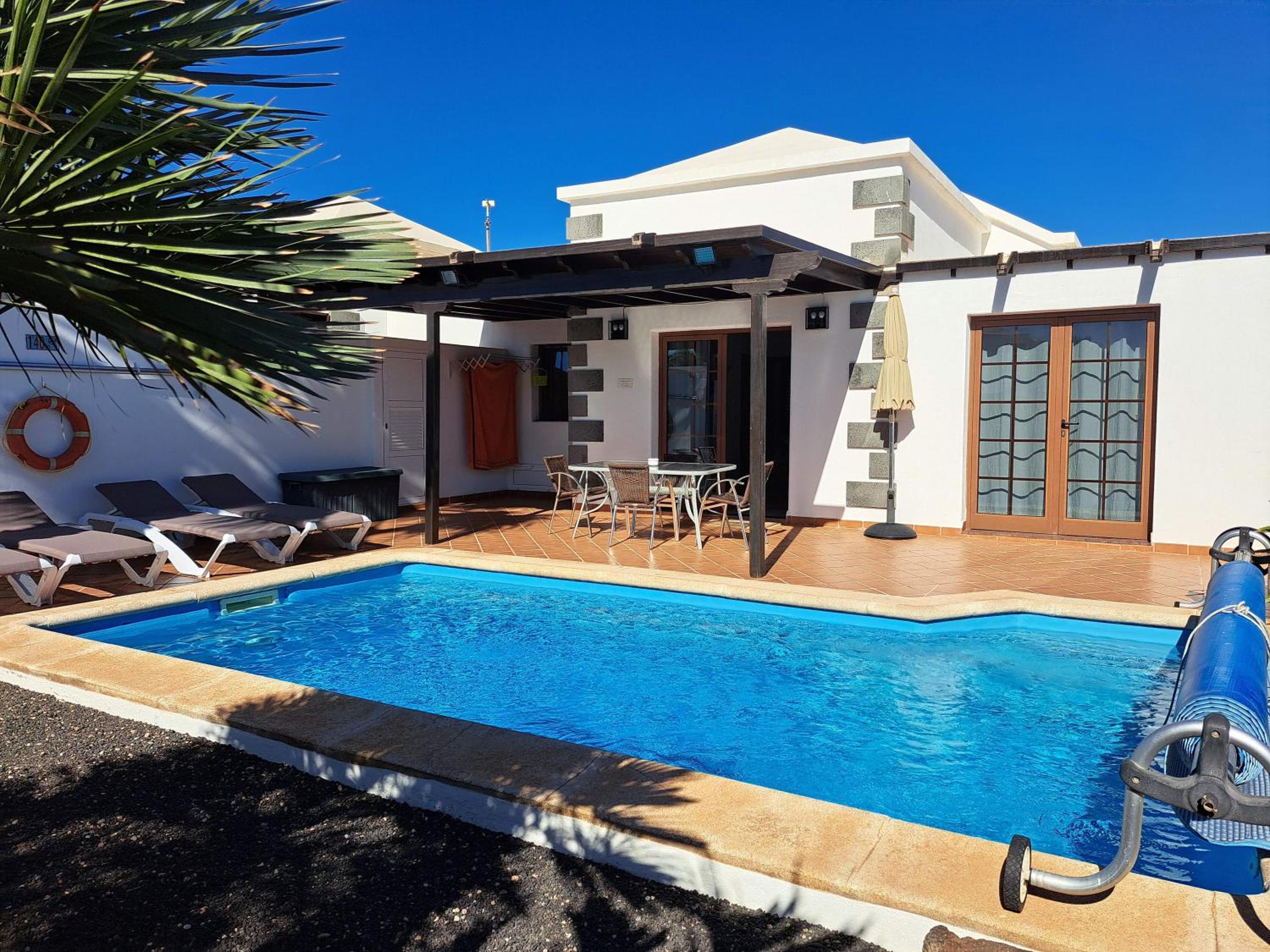 Villa with Garden View - Photo 28