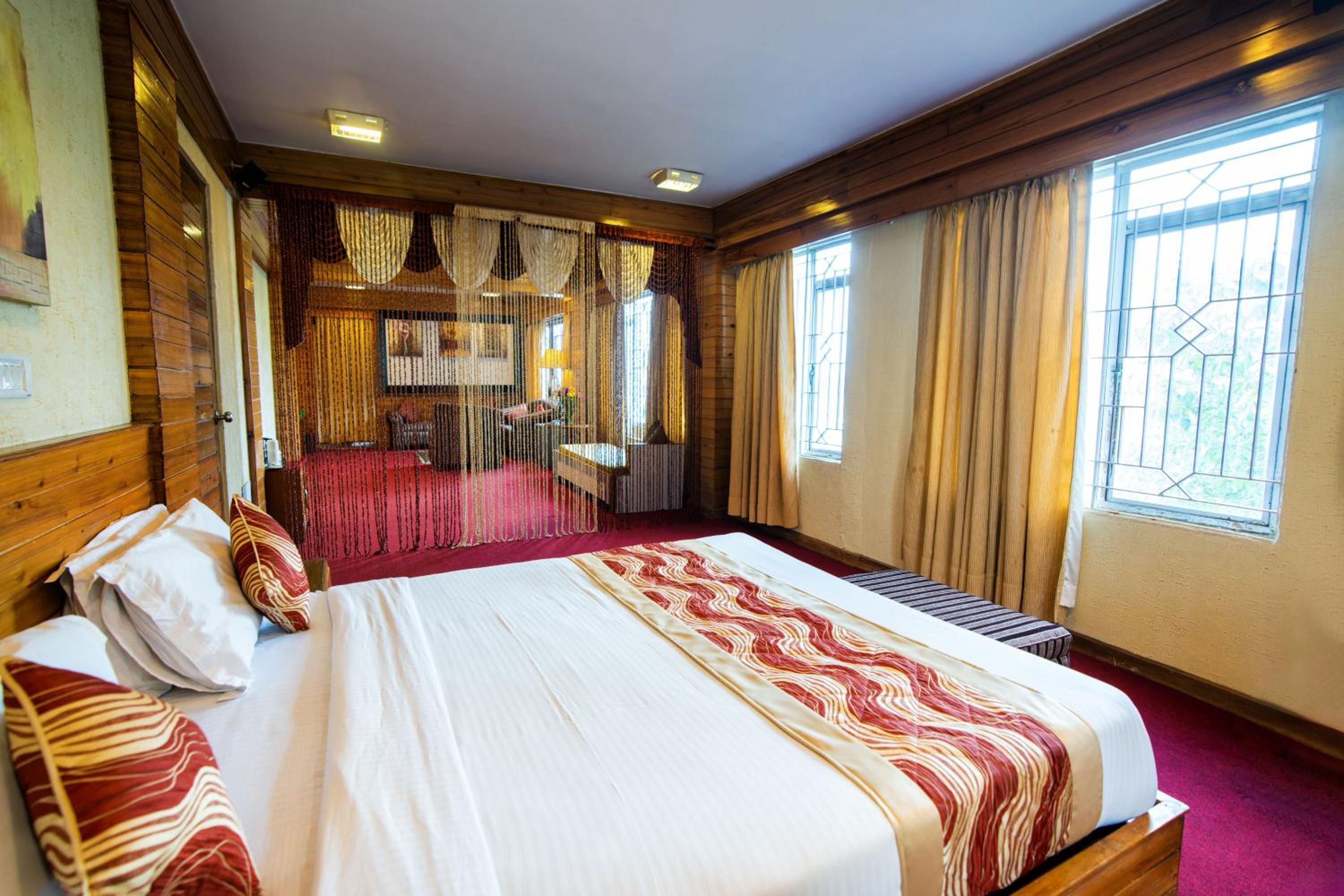 Premium Double or Twin Room - Photo 7