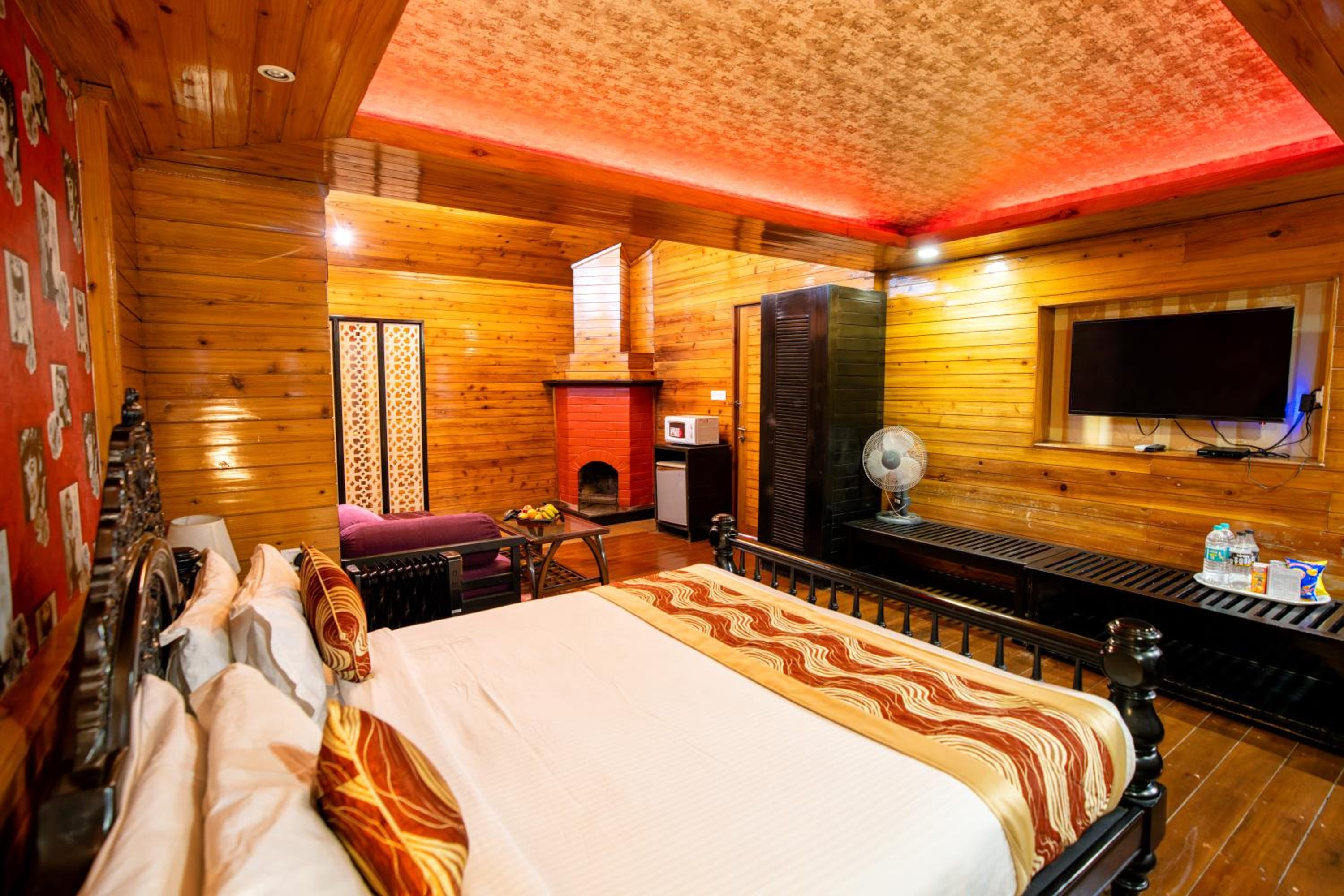 Premium Double or Twin Room - Photo 14