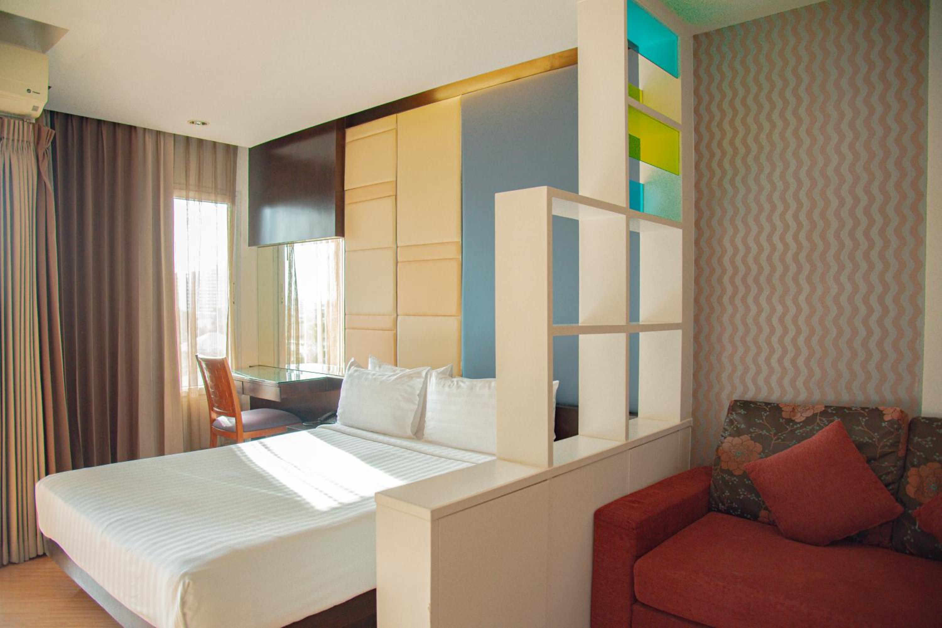 Deluxe Double Room with City View photo 3