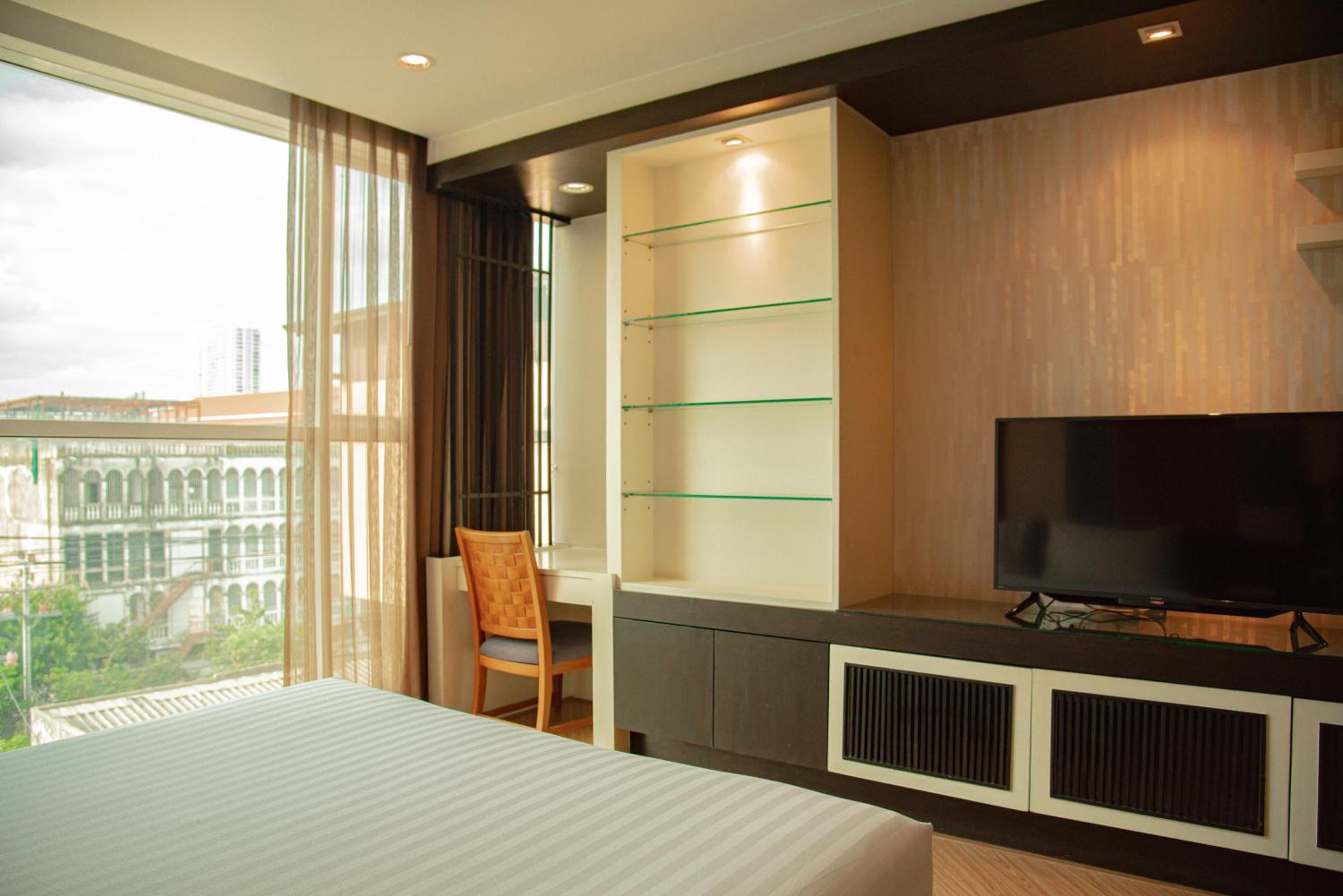 Junior Suite with City View photo 3