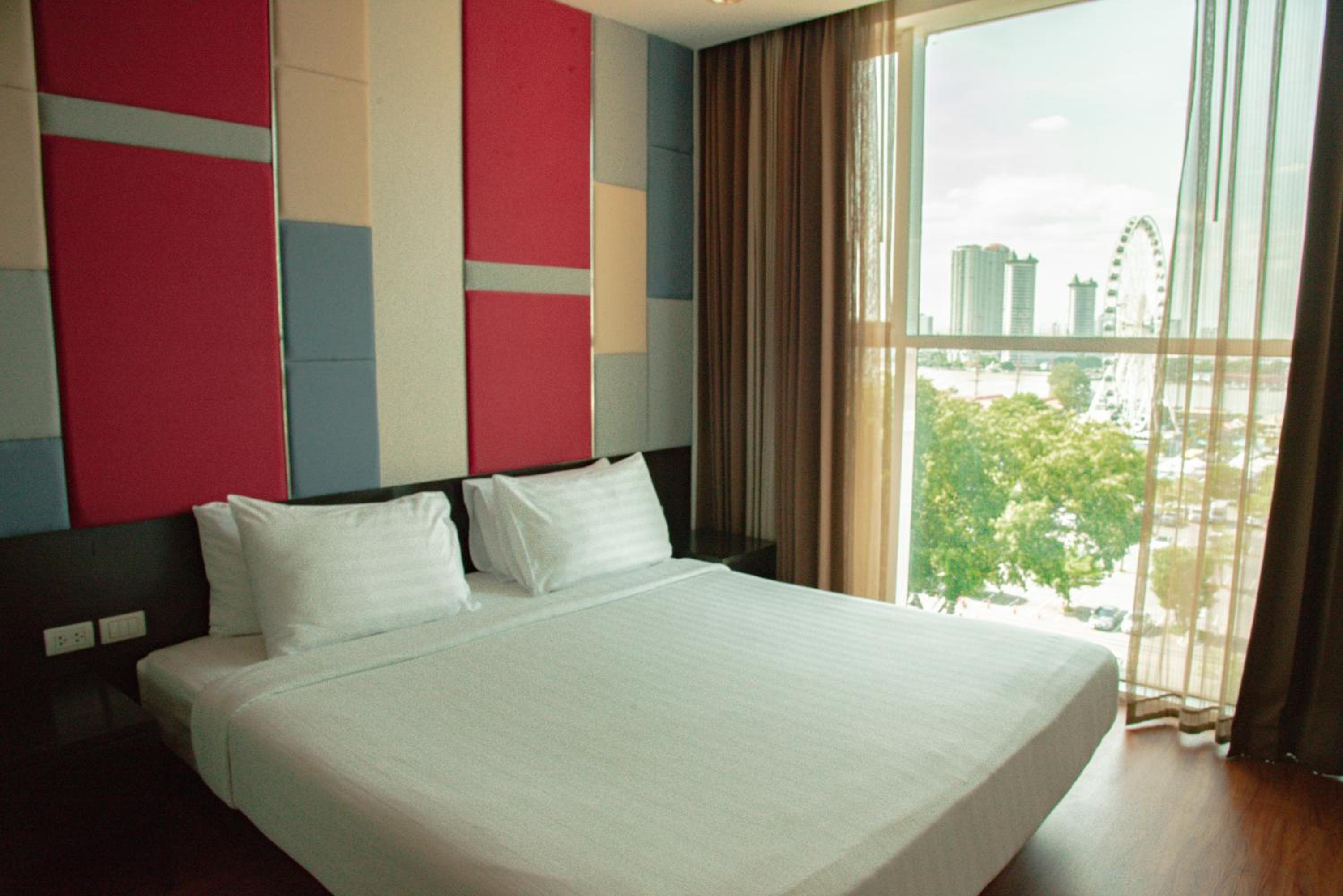 Junior Suite with City View photo 1
