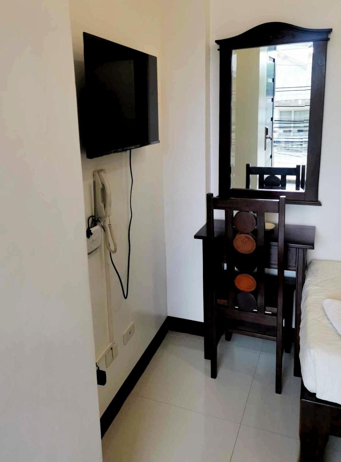 Budget Single Room photo 2
