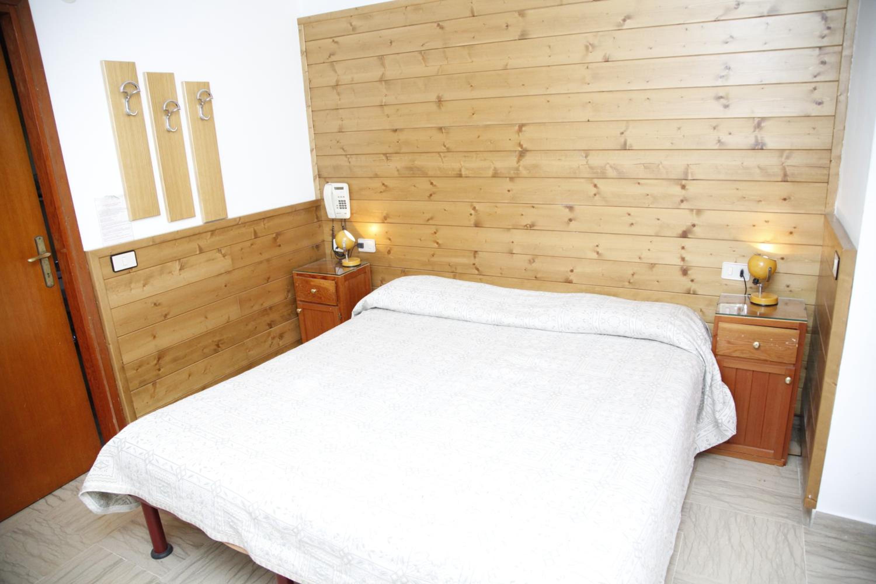 Single Room photo 3