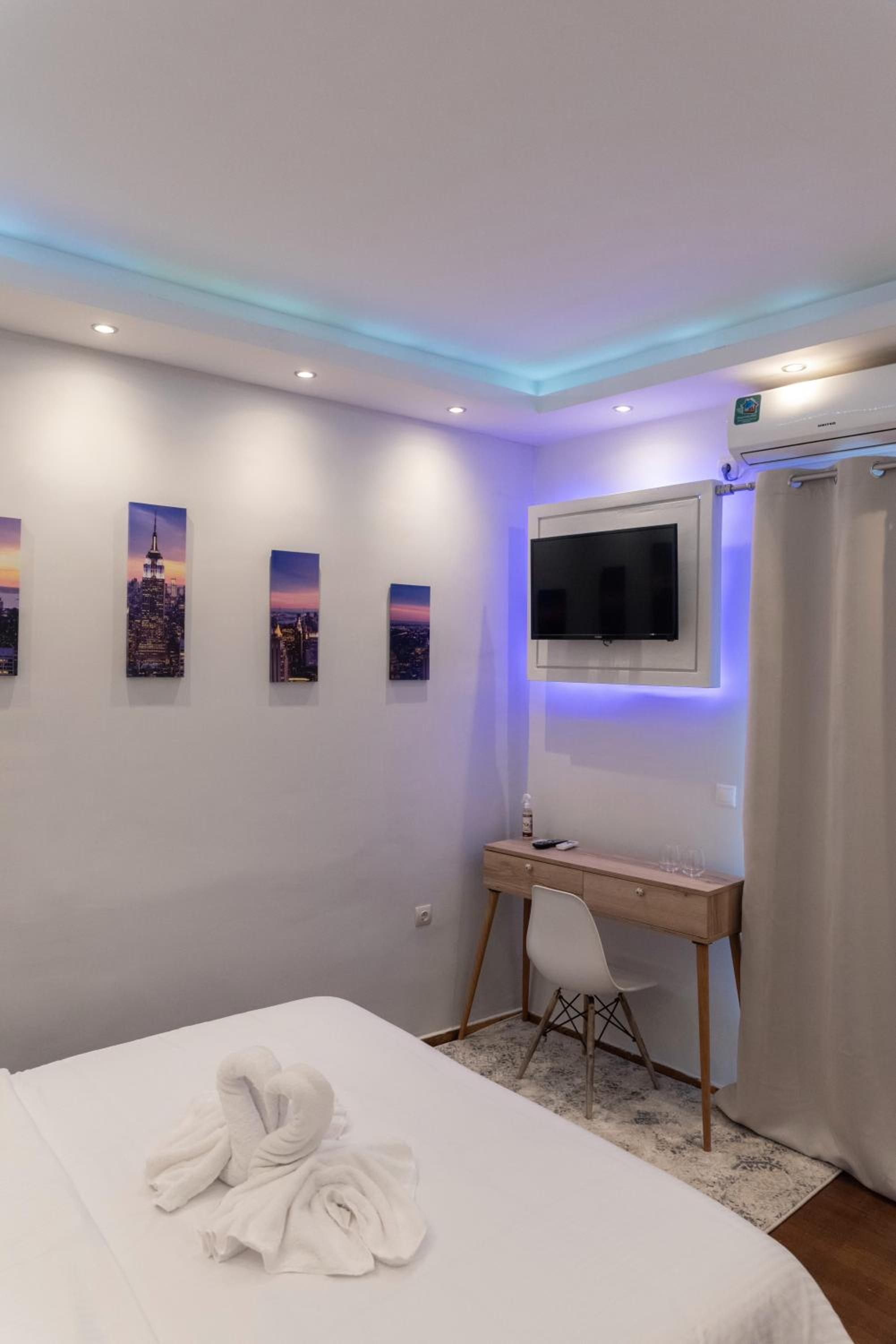 Deluxe Double or Twin Room with Balcony