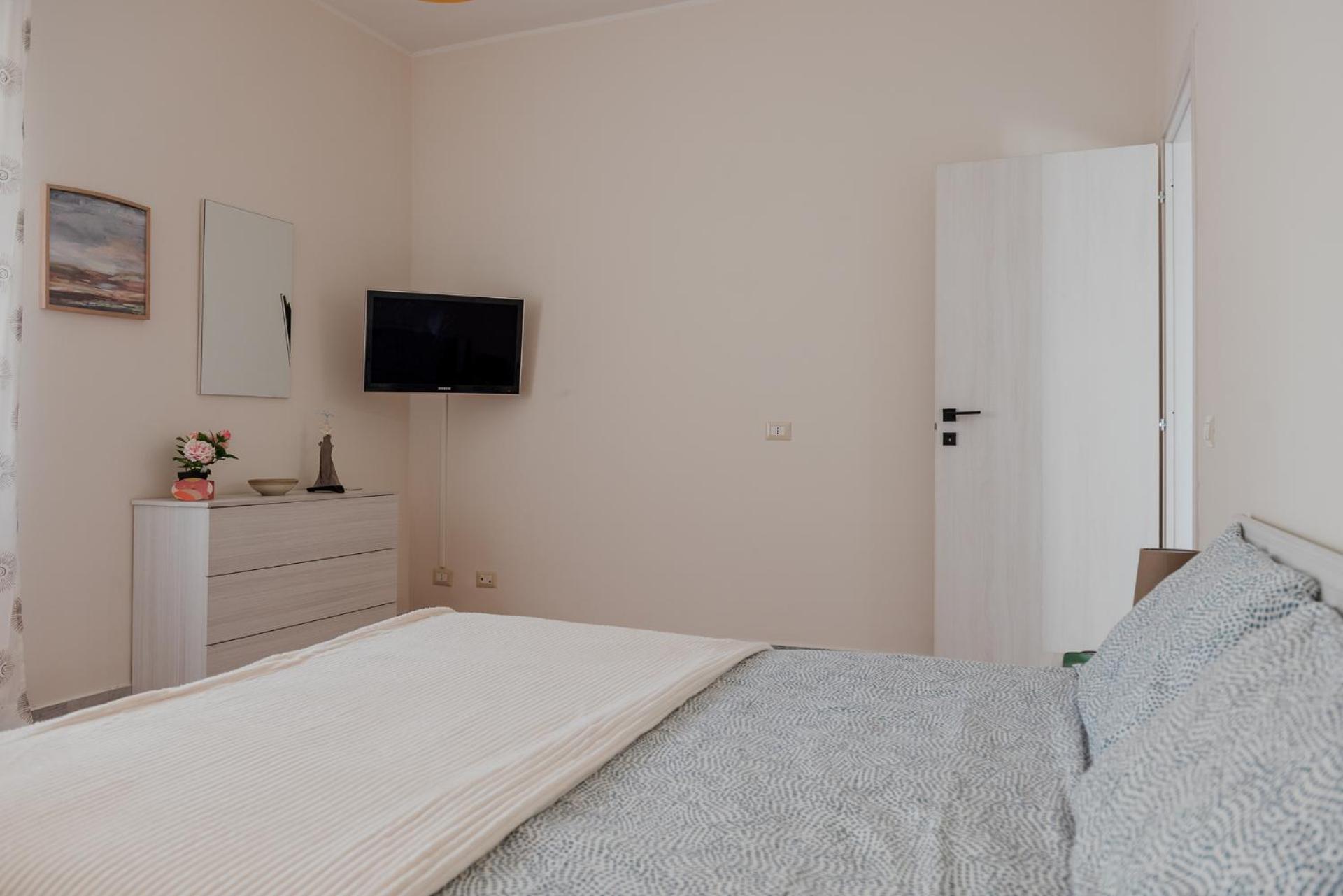 One-Bedroom House photo 3