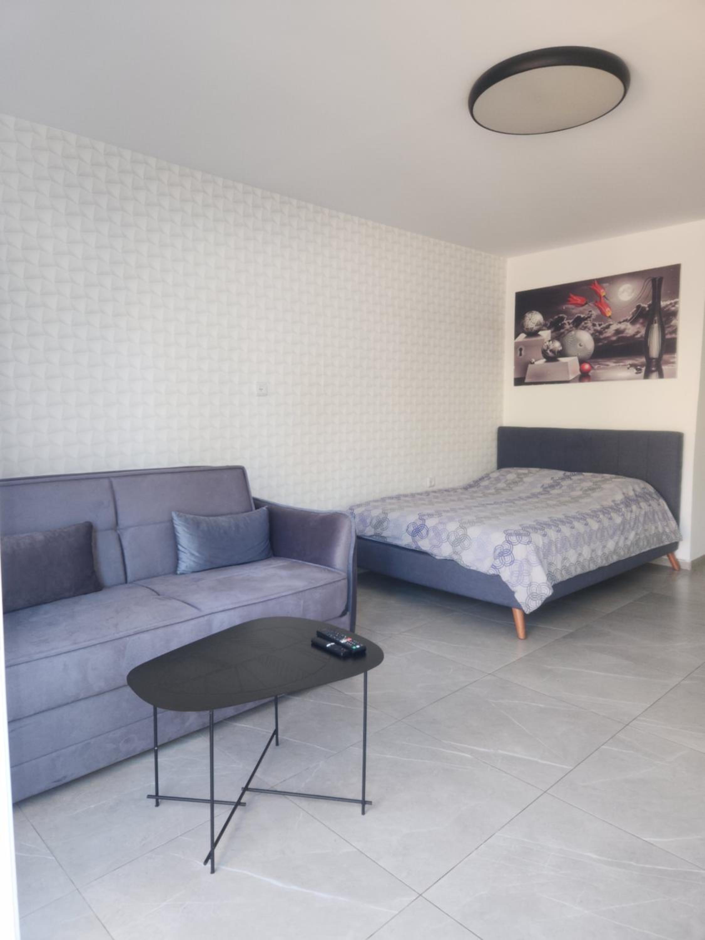 One-Bedroom House - Photo 2
