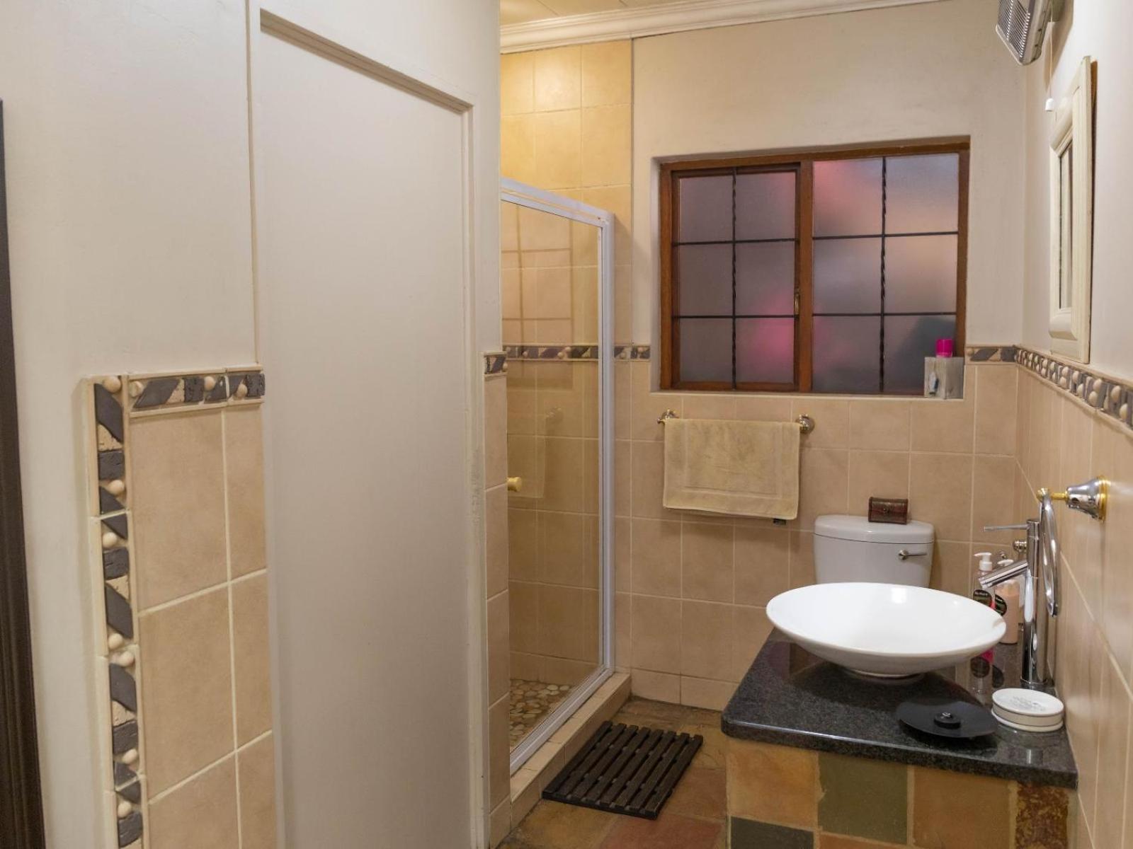 Deluxe Double Room with Shower photo 2