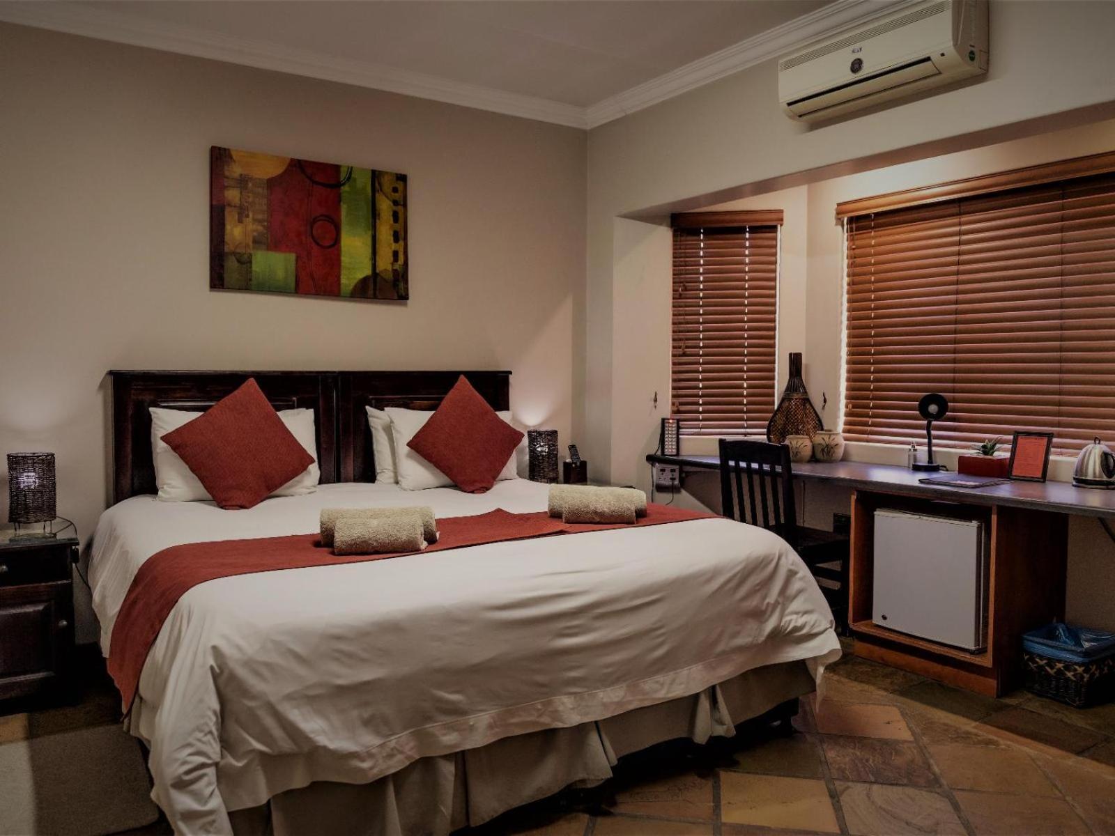 Double or Twin Room with Private Bathroom photo 1