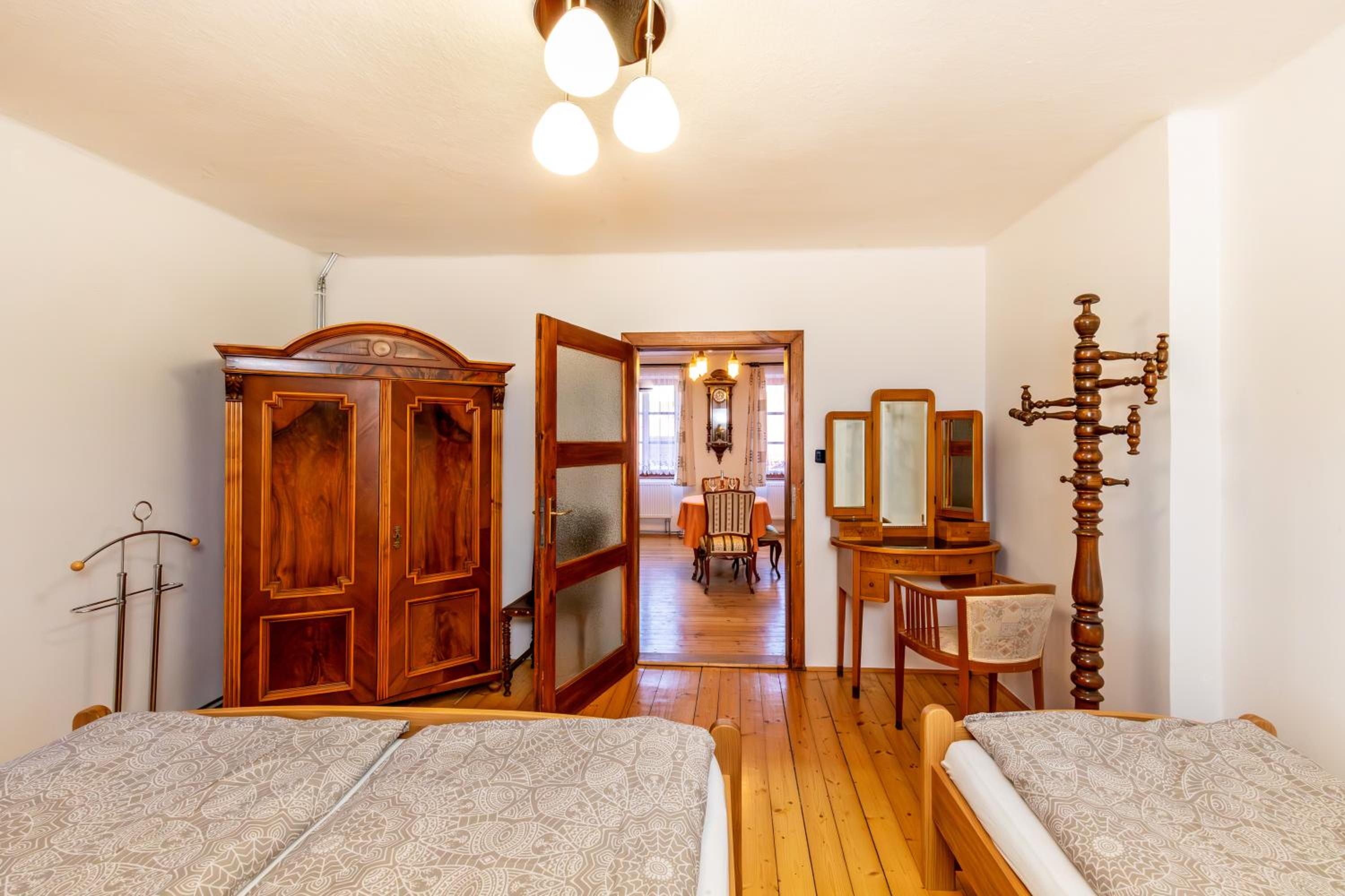 Suite - Photo 4