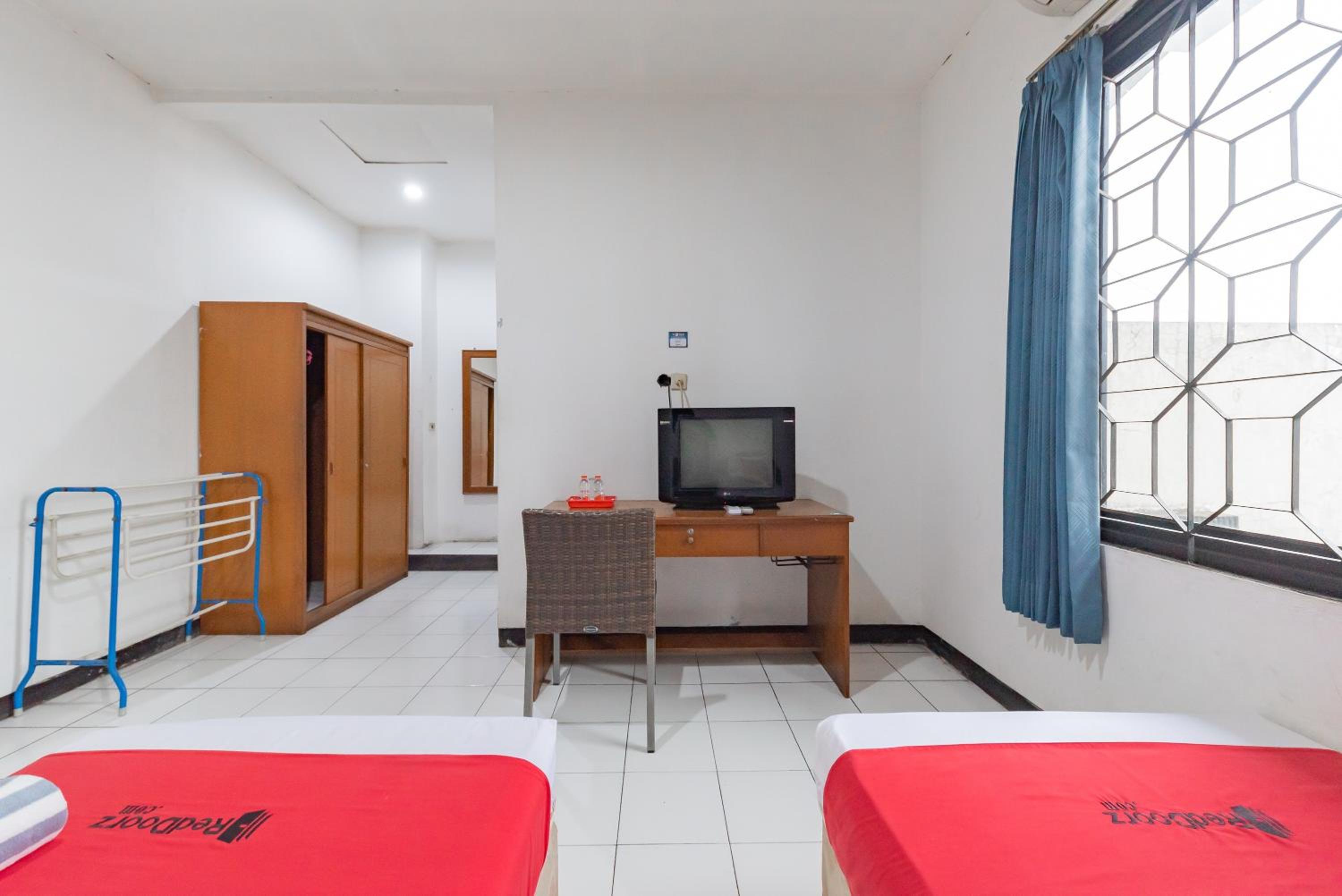 Standard Double Room - Photo 2