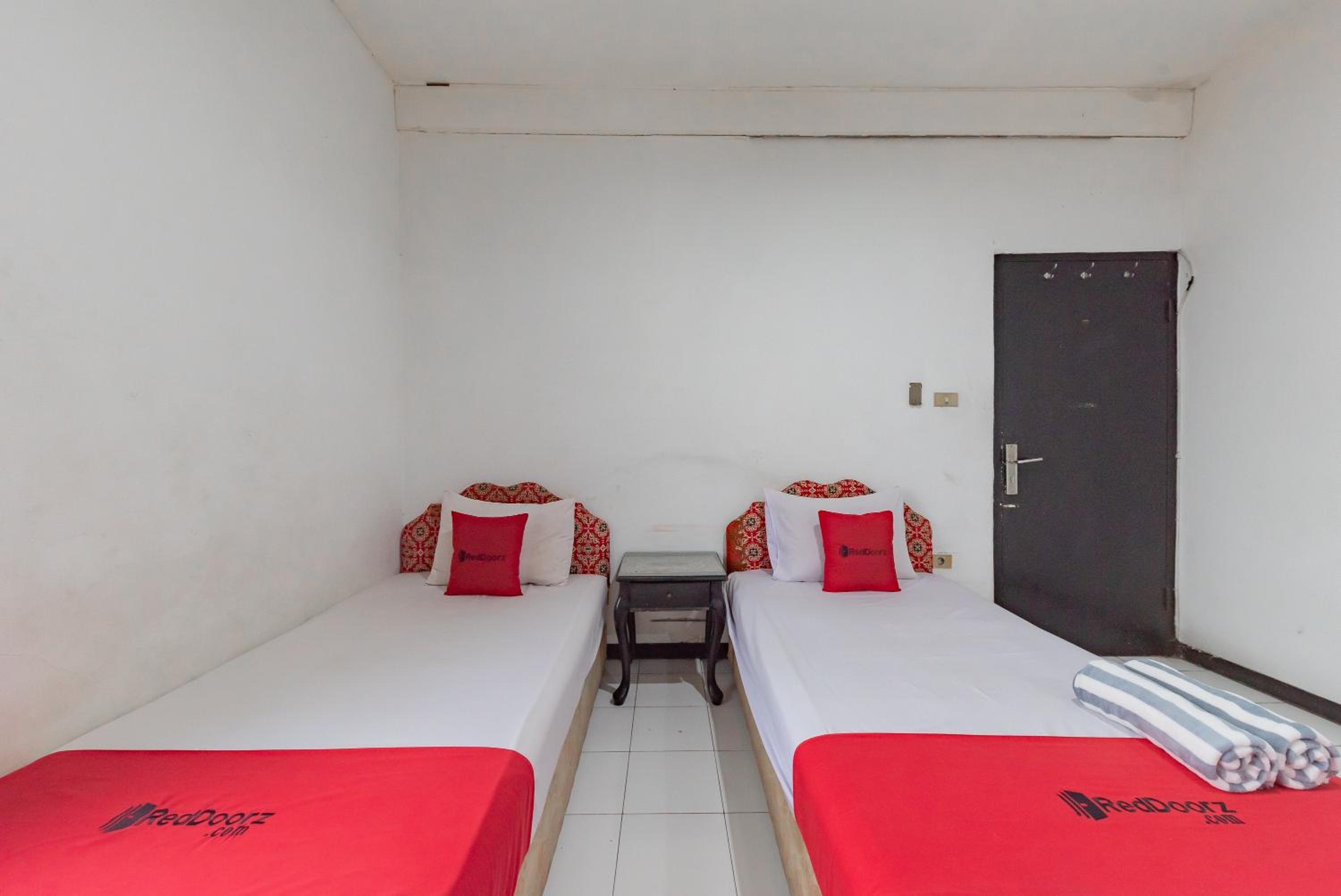 Standard Double Room - Photo 7