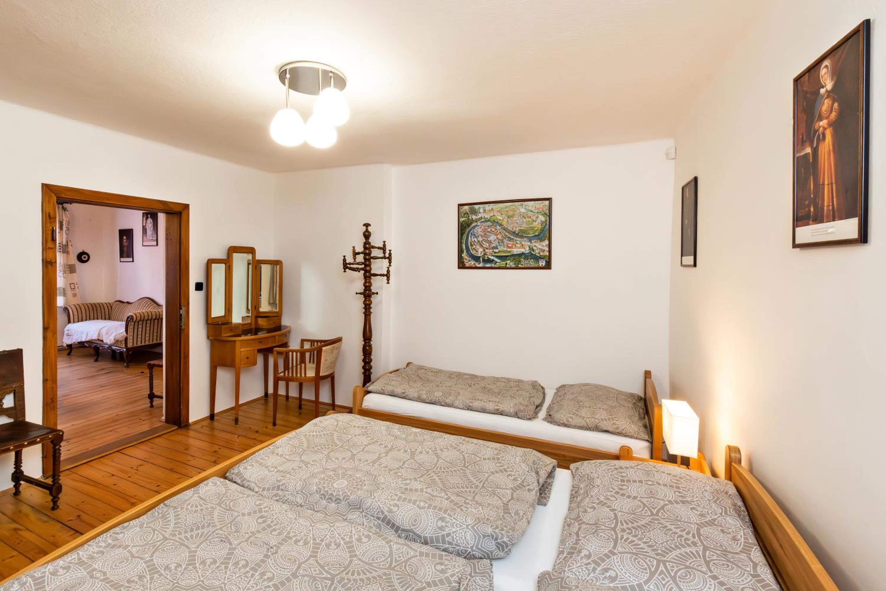 Suite - Photo 11