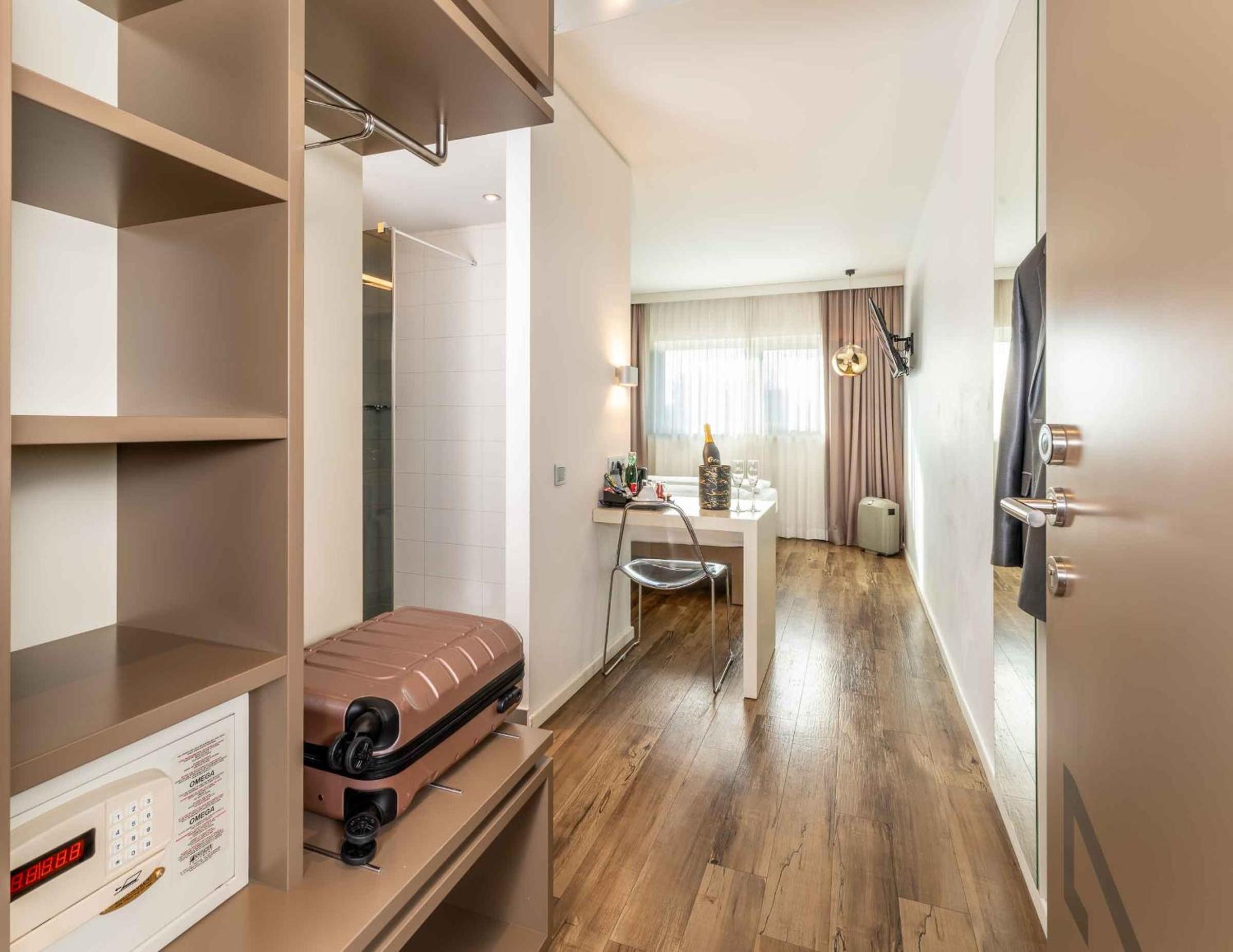 Standard Double Room - Photo 4