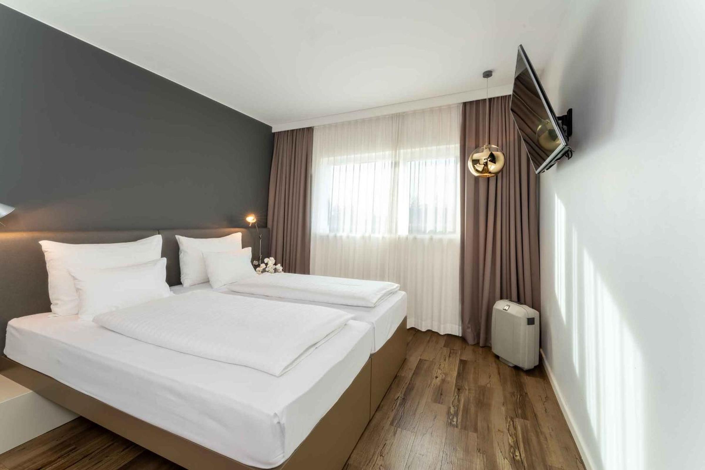Standard Double Room - Photo 1
