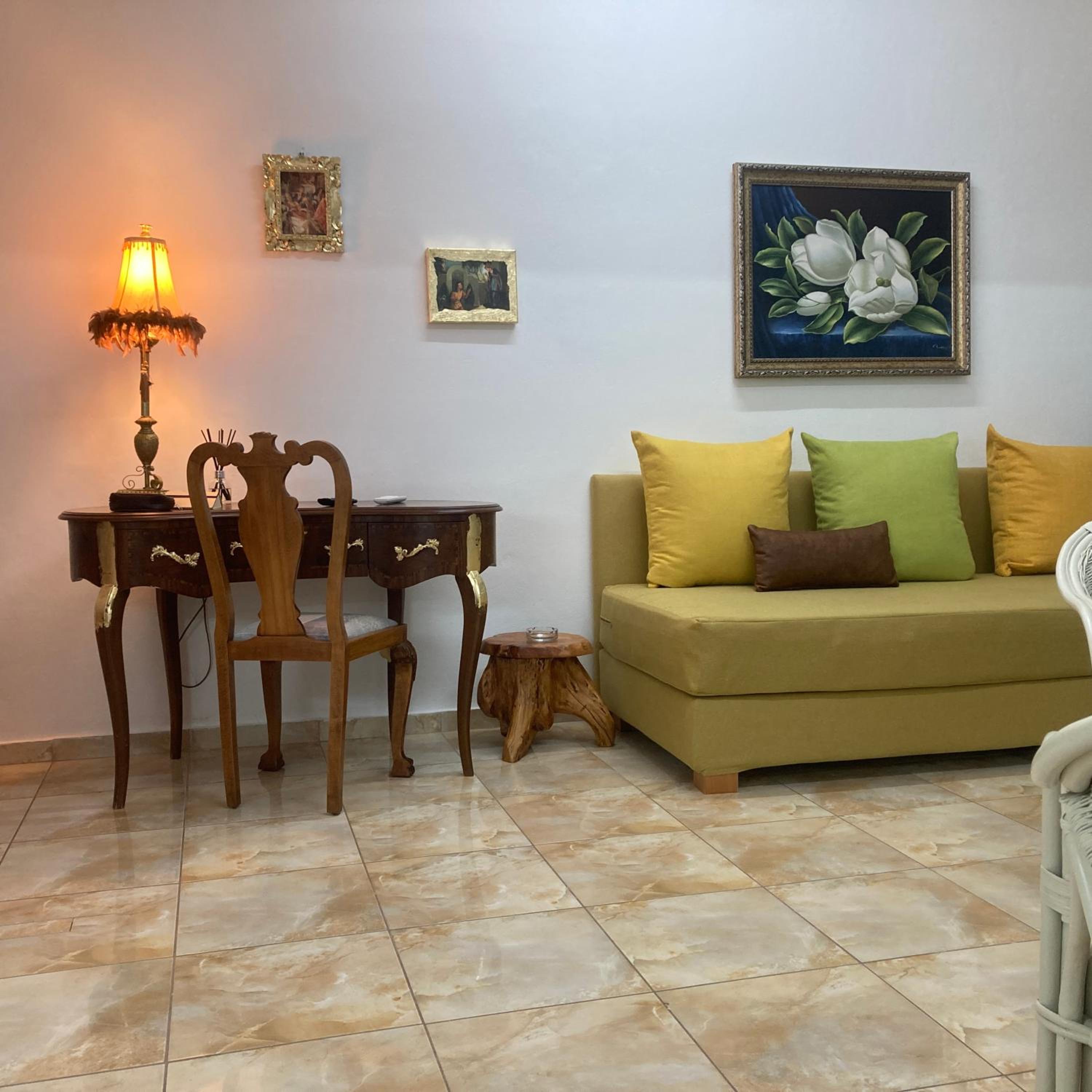 King Suite with Balcony photo 1