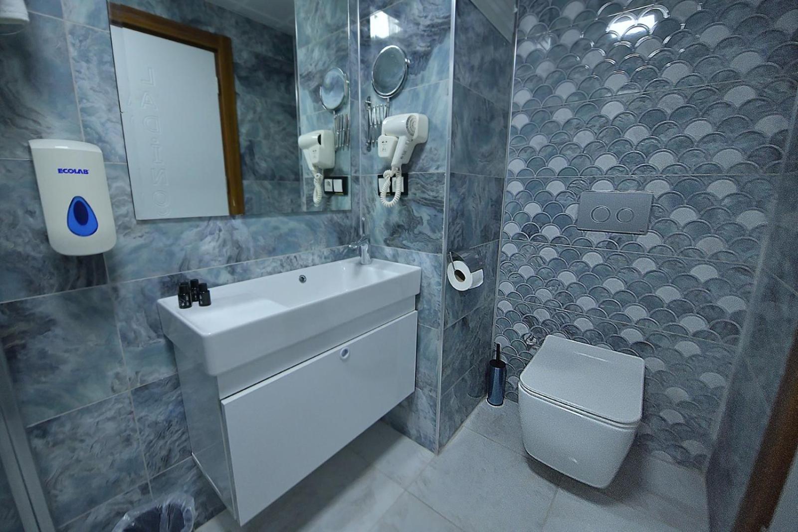 Deluxe Double or Twin Room with City View photo 3