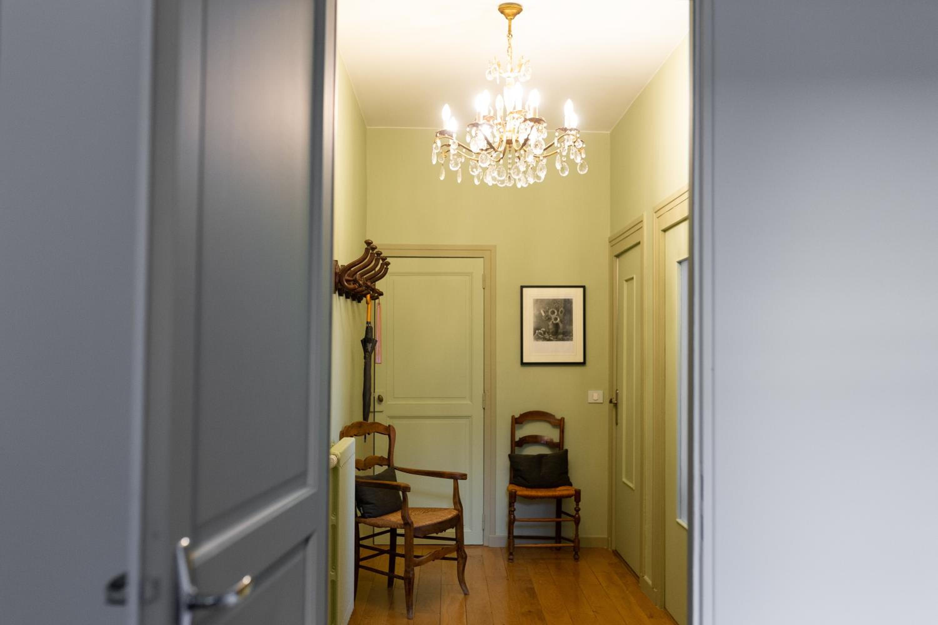 Superior Suite - Photo 7
