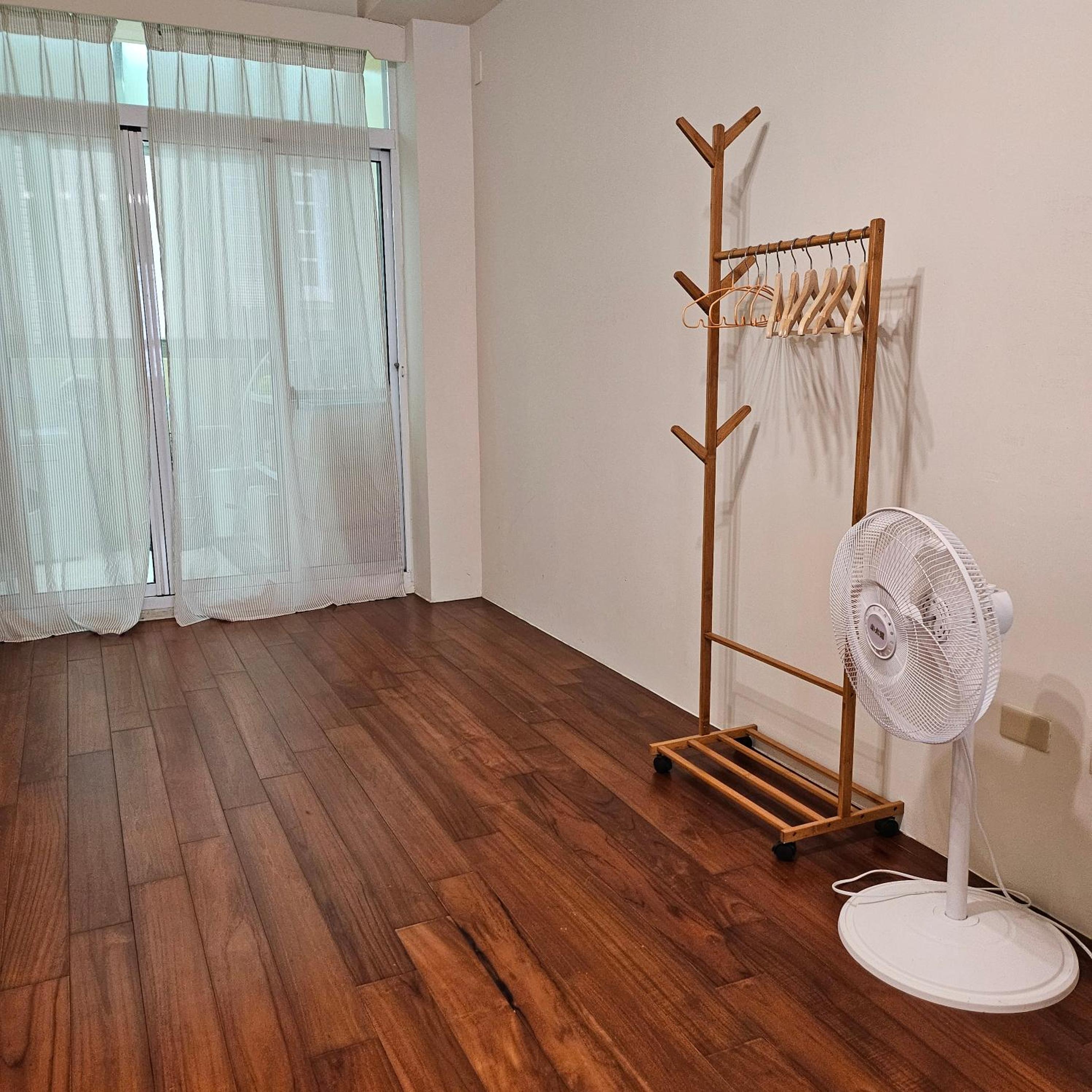 Family Room with Private Bathroom - Photo 17