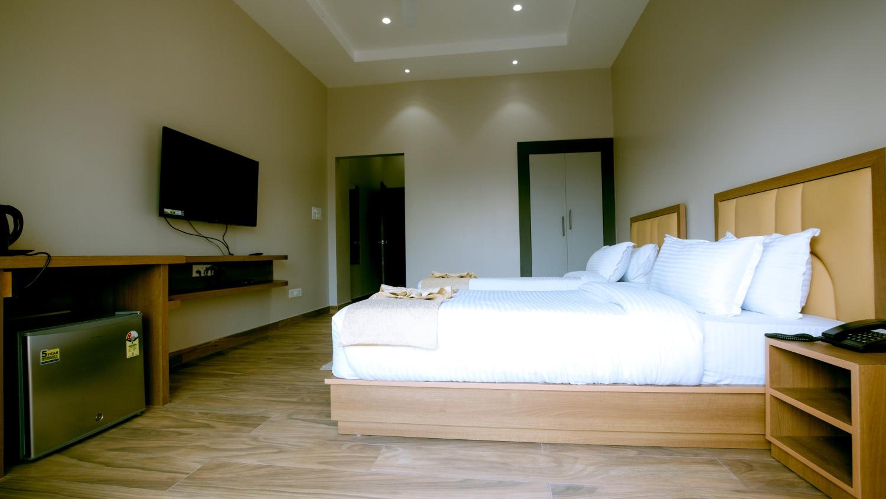 Twin Room with Balcony photo 2
