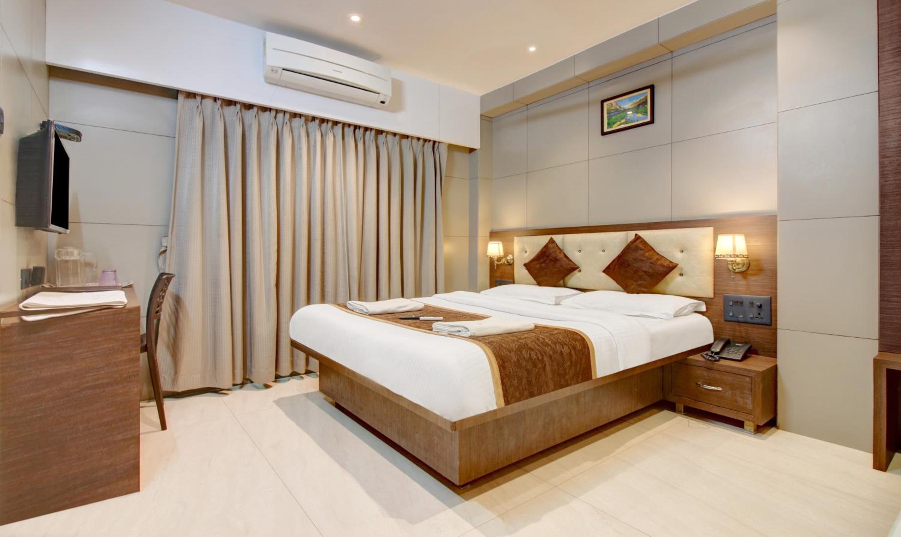 Deluxe Double Room photo 3