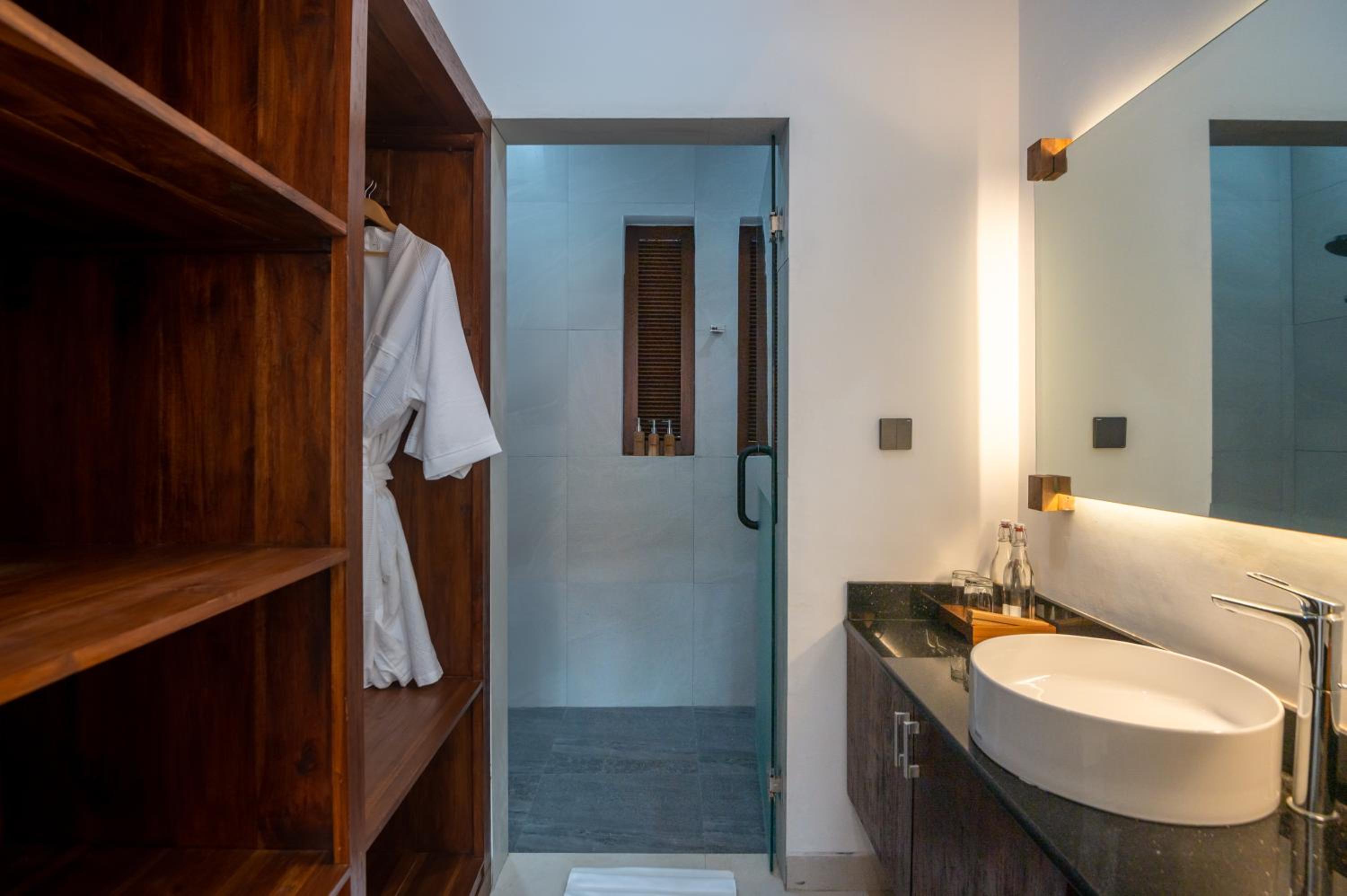 Studio with Pool View - Photo 33