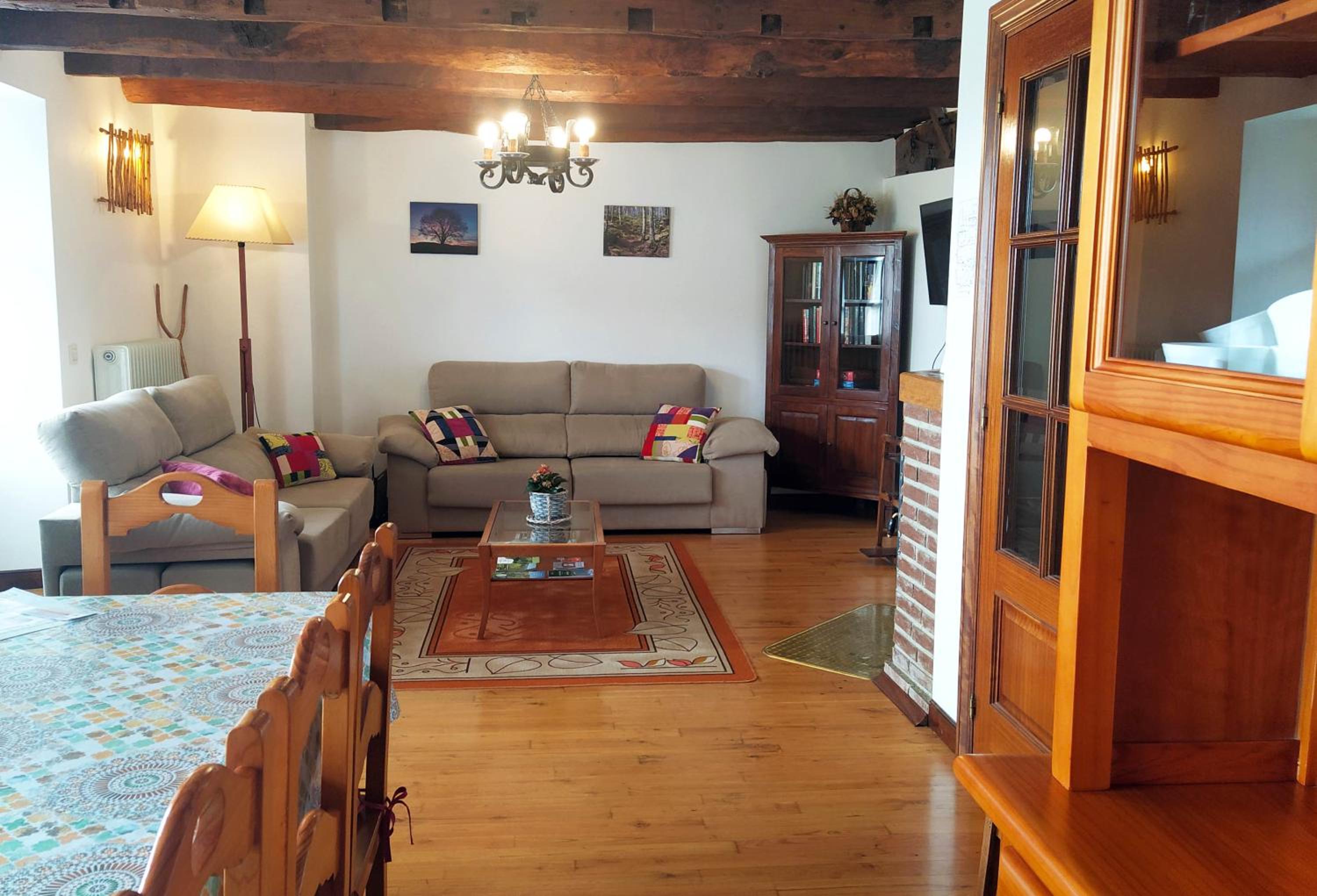 Four-Bedroom House photo 3