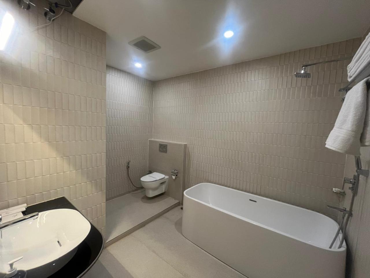 Suite with Balcony photo 3