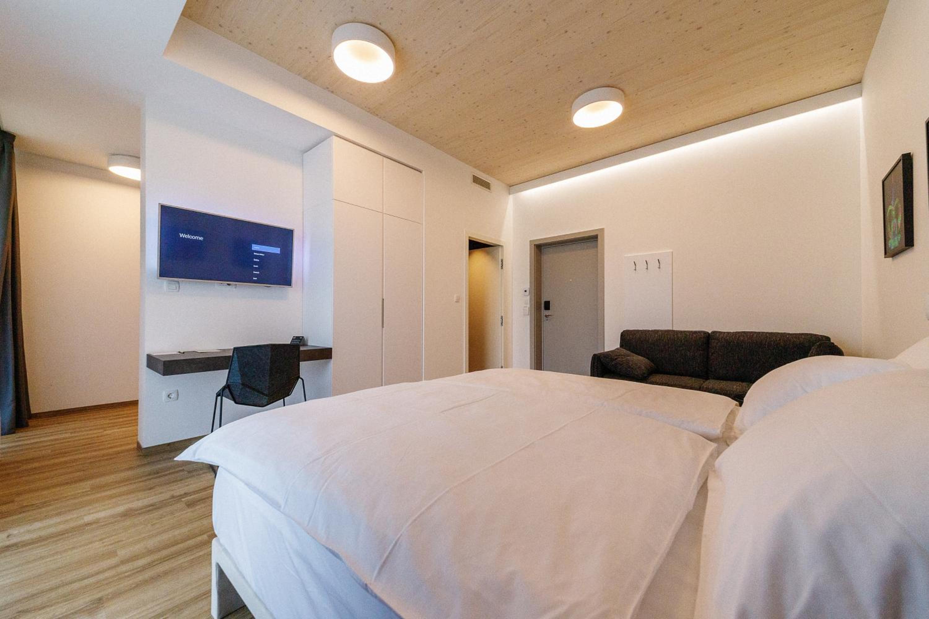 Apartment with Terrace photo 3