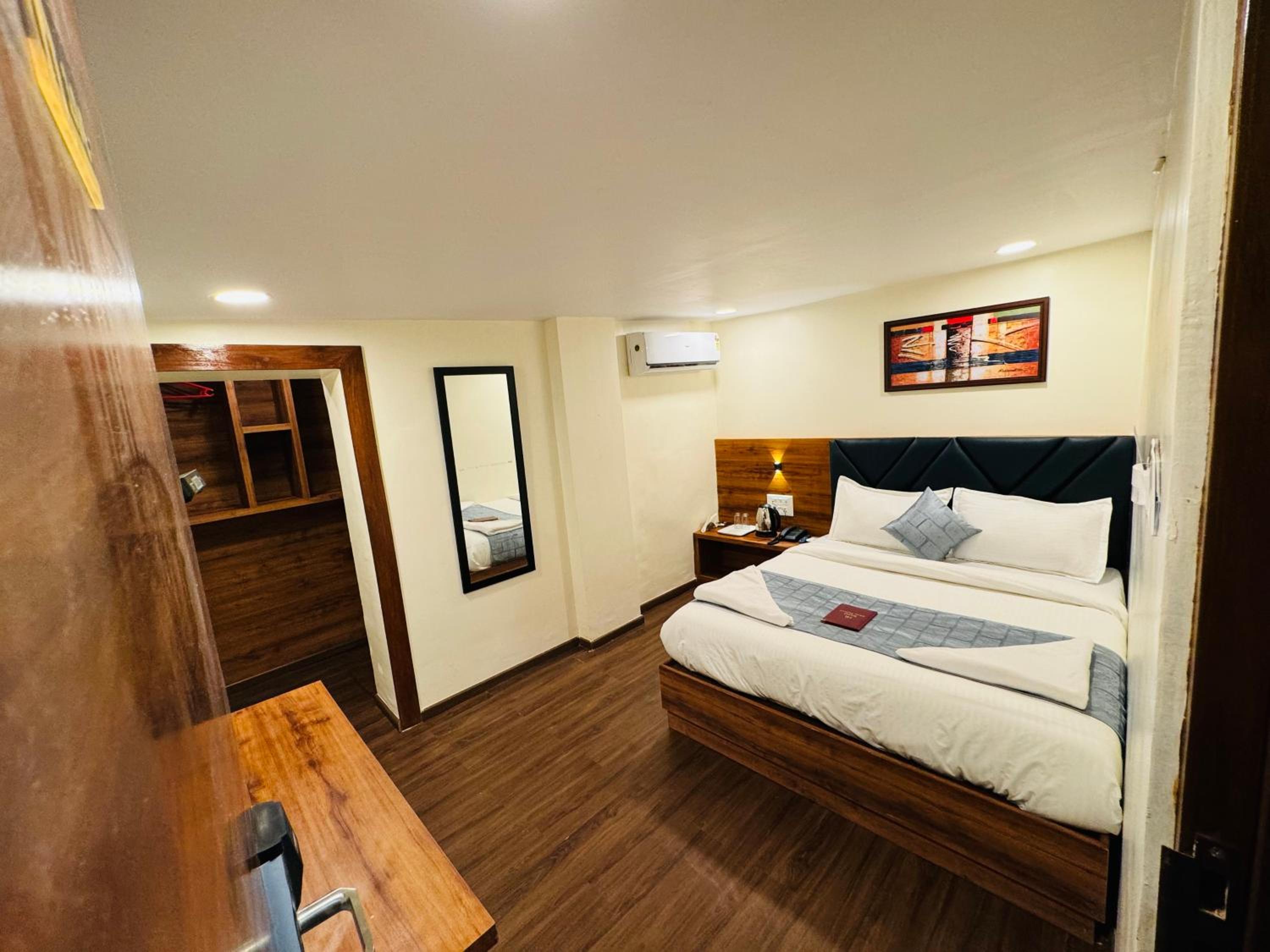 Deluxe Double Room - Photo 3