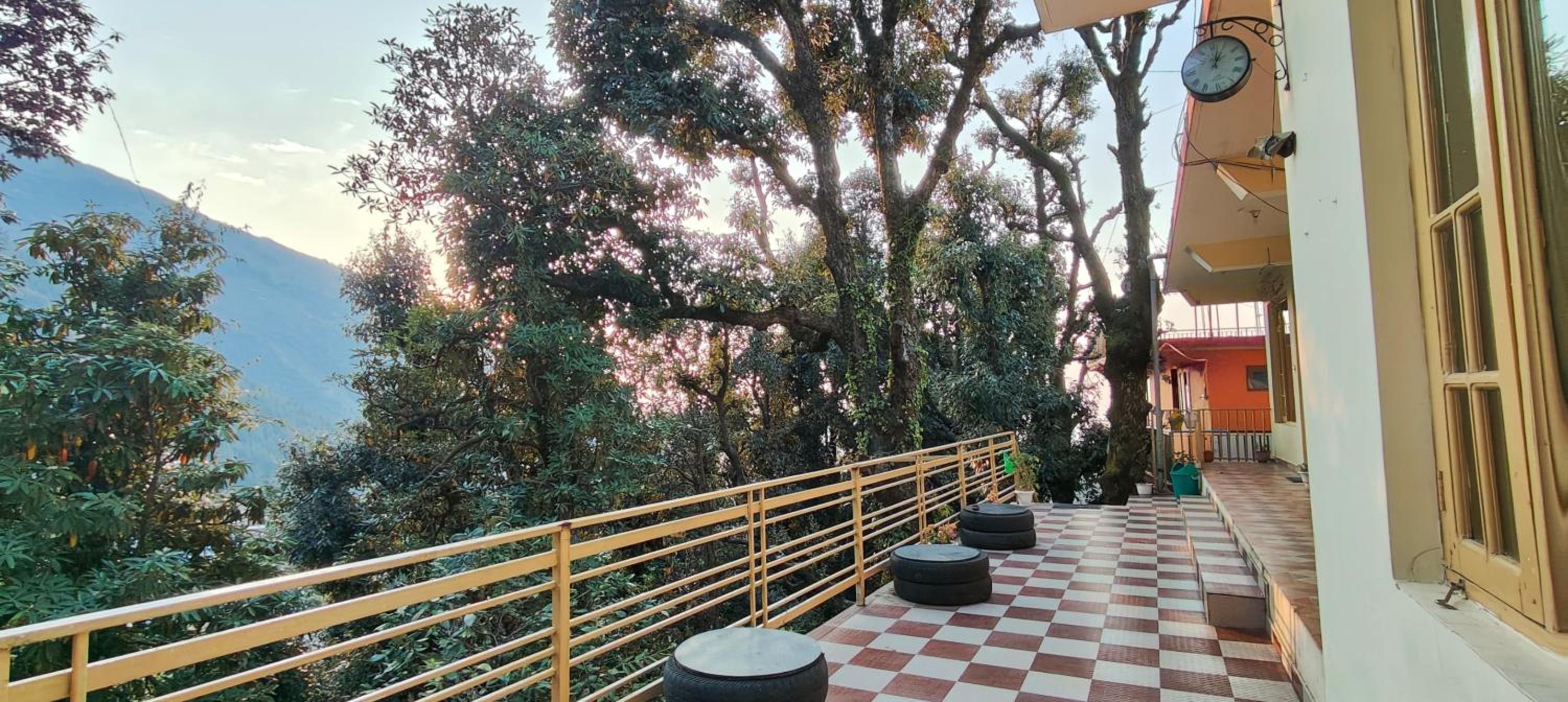 Double Room with Patio - Photo 9