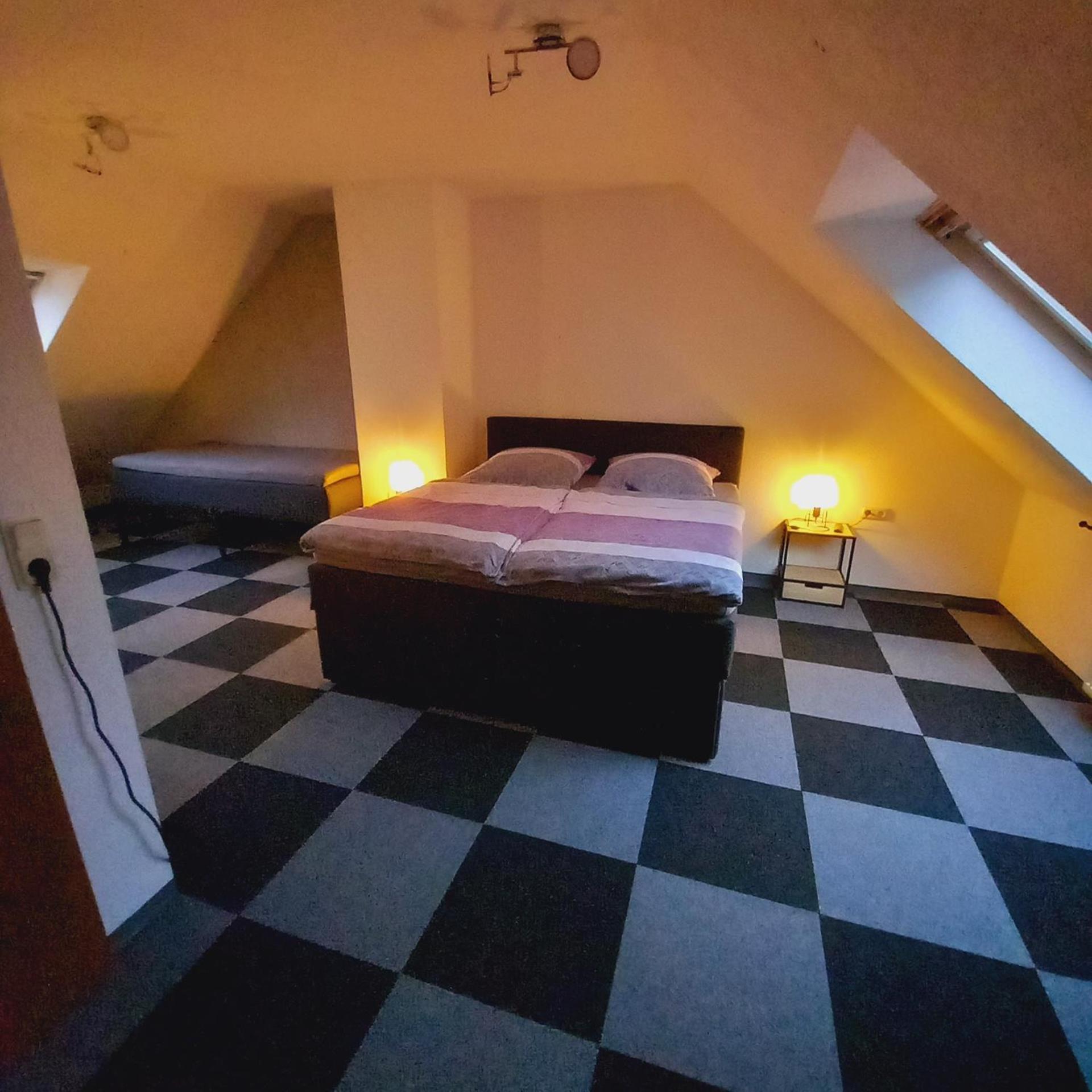 Large Double Room photo 1