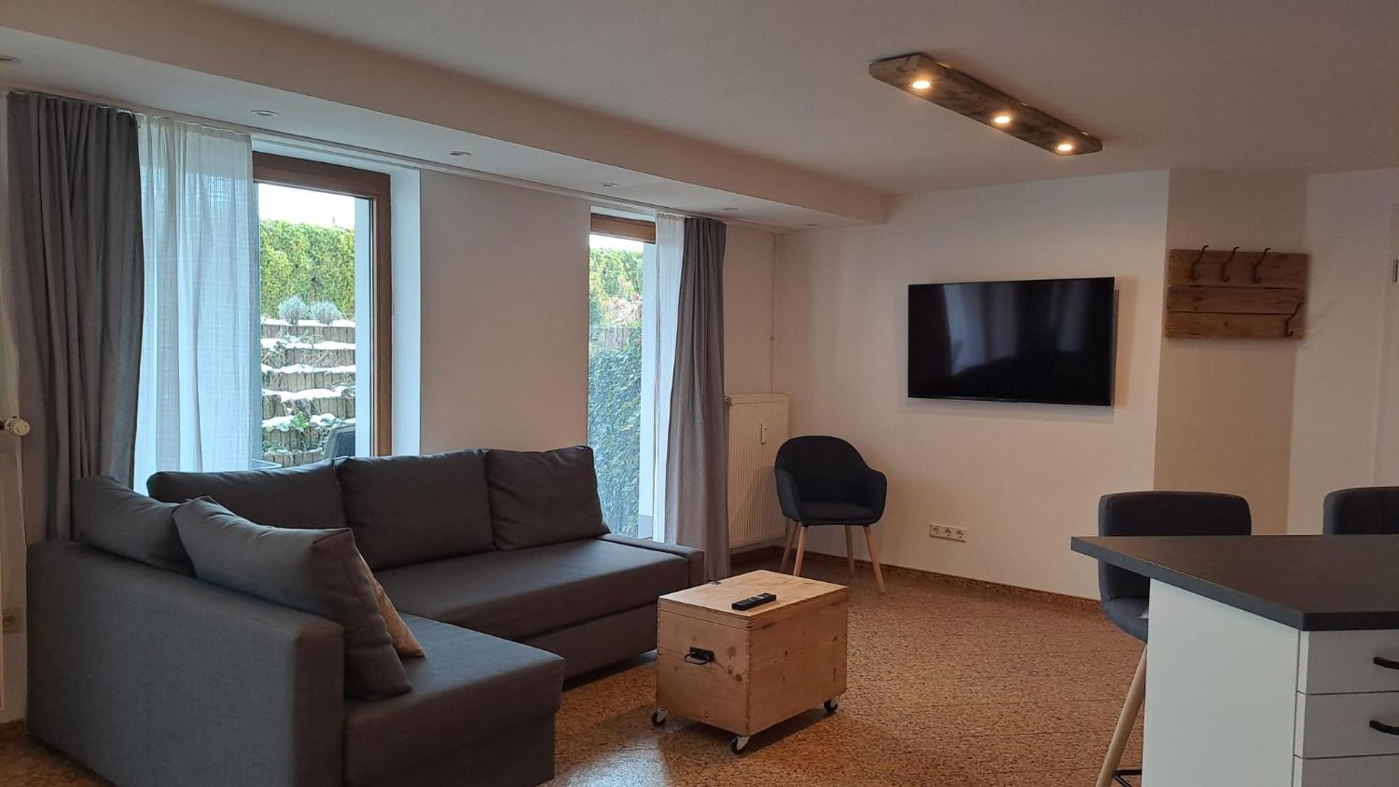 One-Bedroom Apartment photo 2