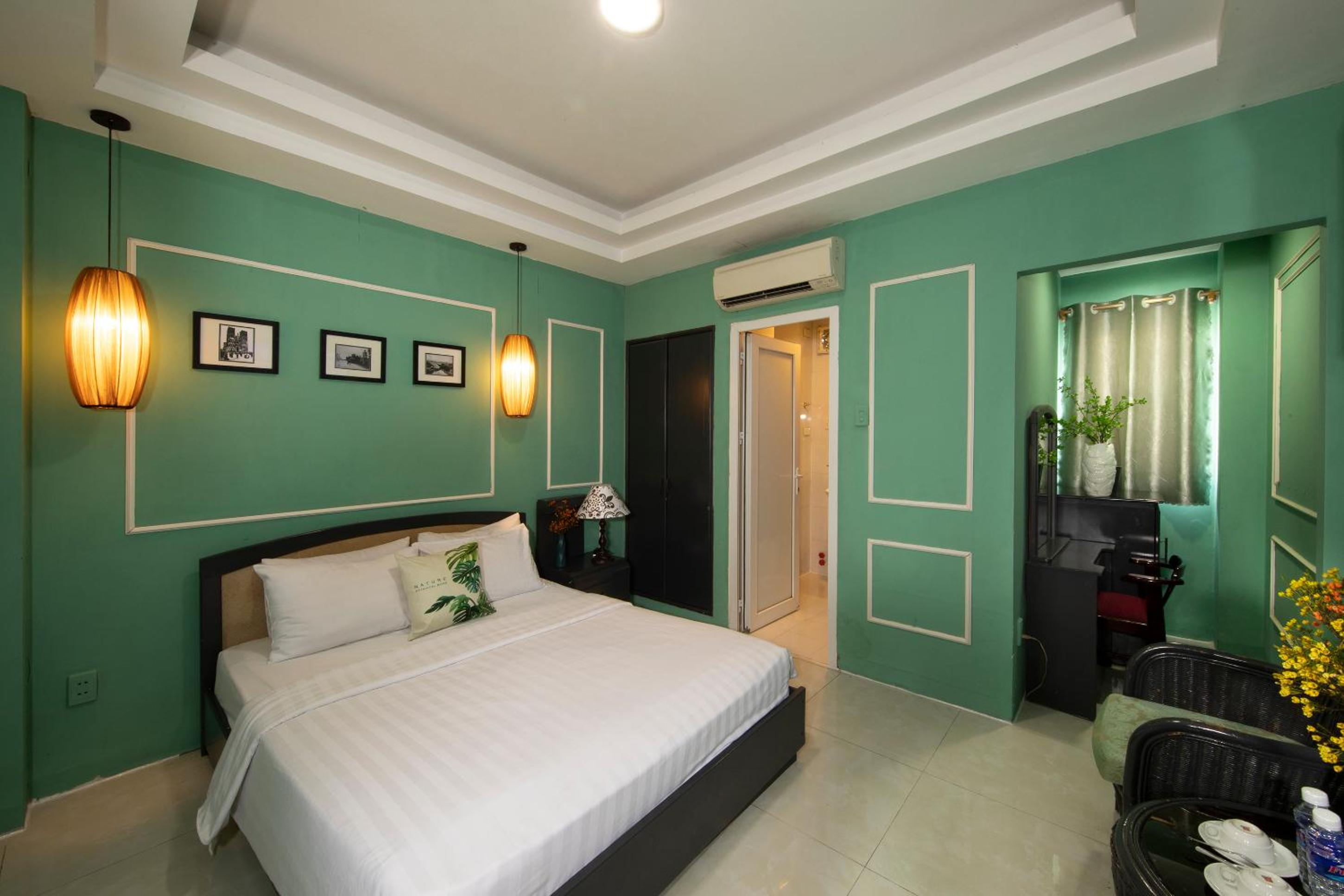 Deluxe Double Room with Bath