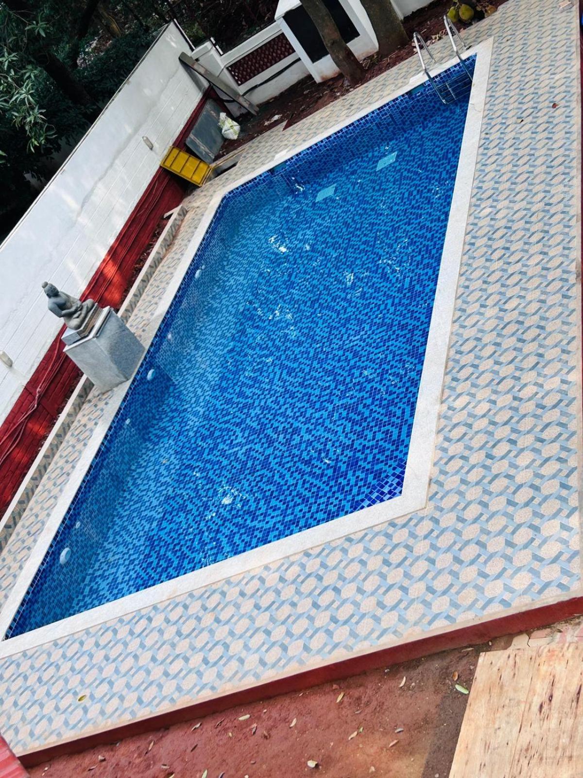 Villa photo 2