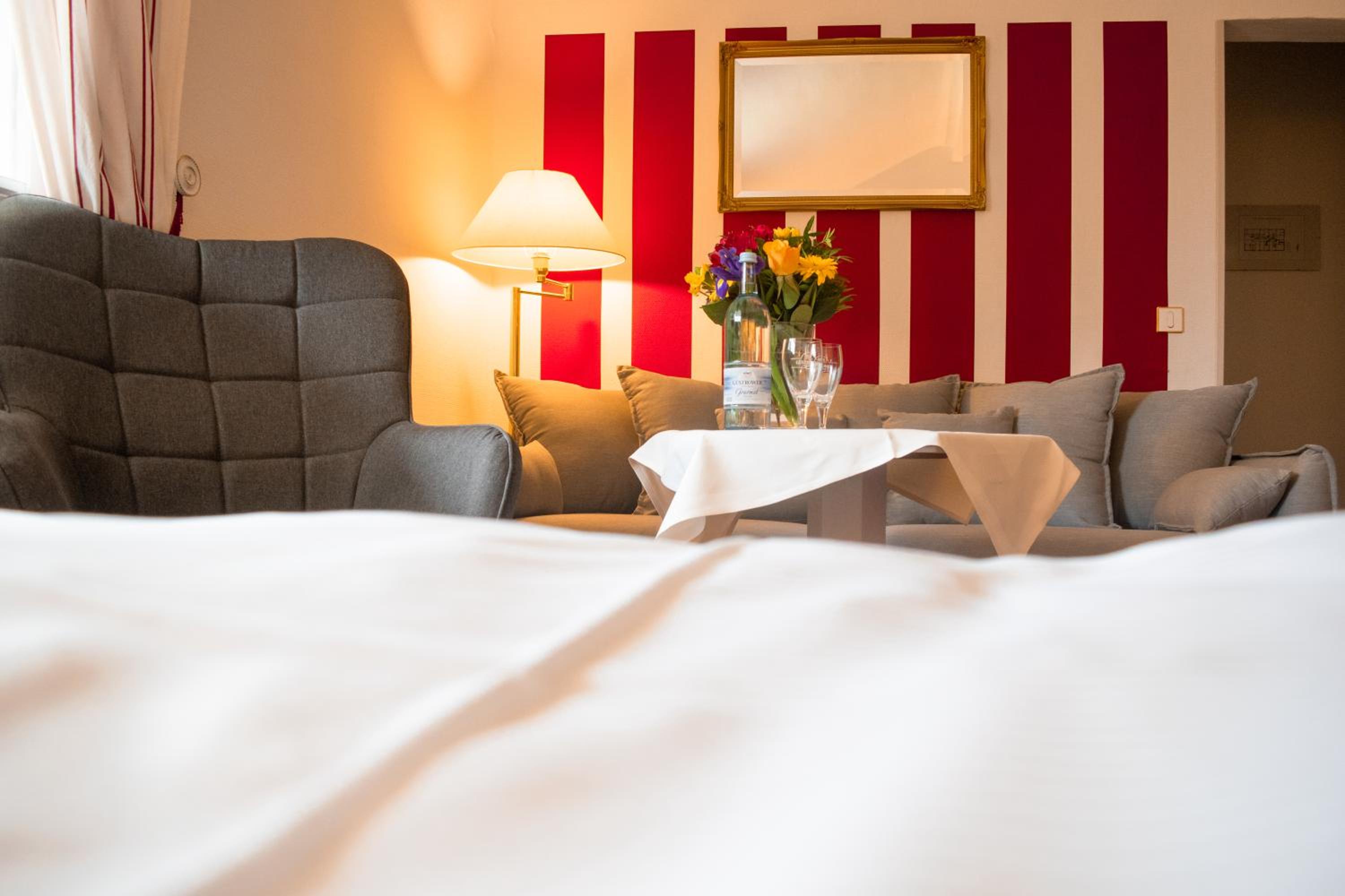 Comfort Double Room thumbnail 5
