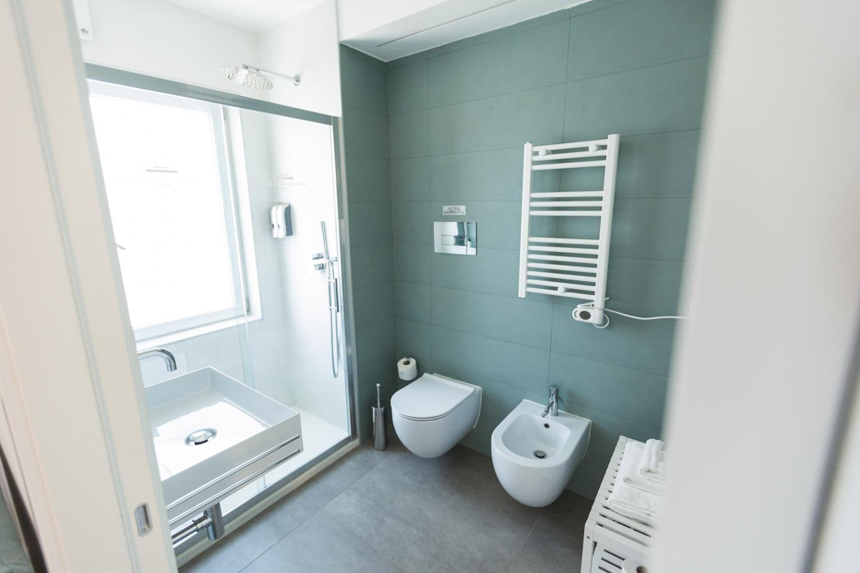 Deluxe Double Room with Sea View - Photo 15