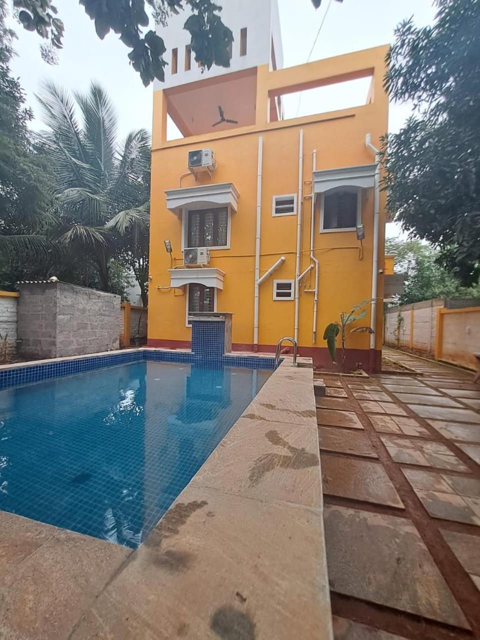 Villa photo 3