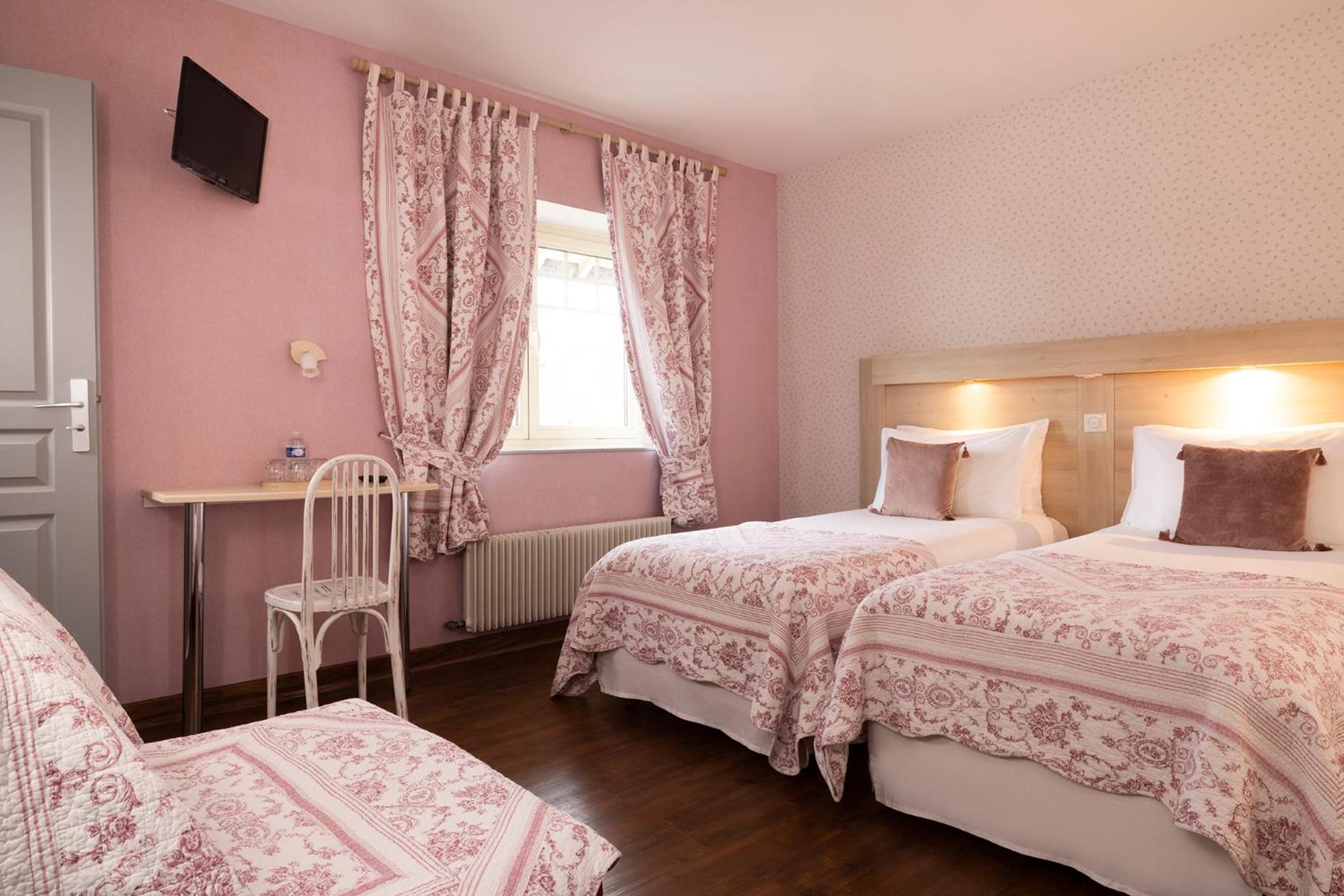 Triple Room - Photo 9