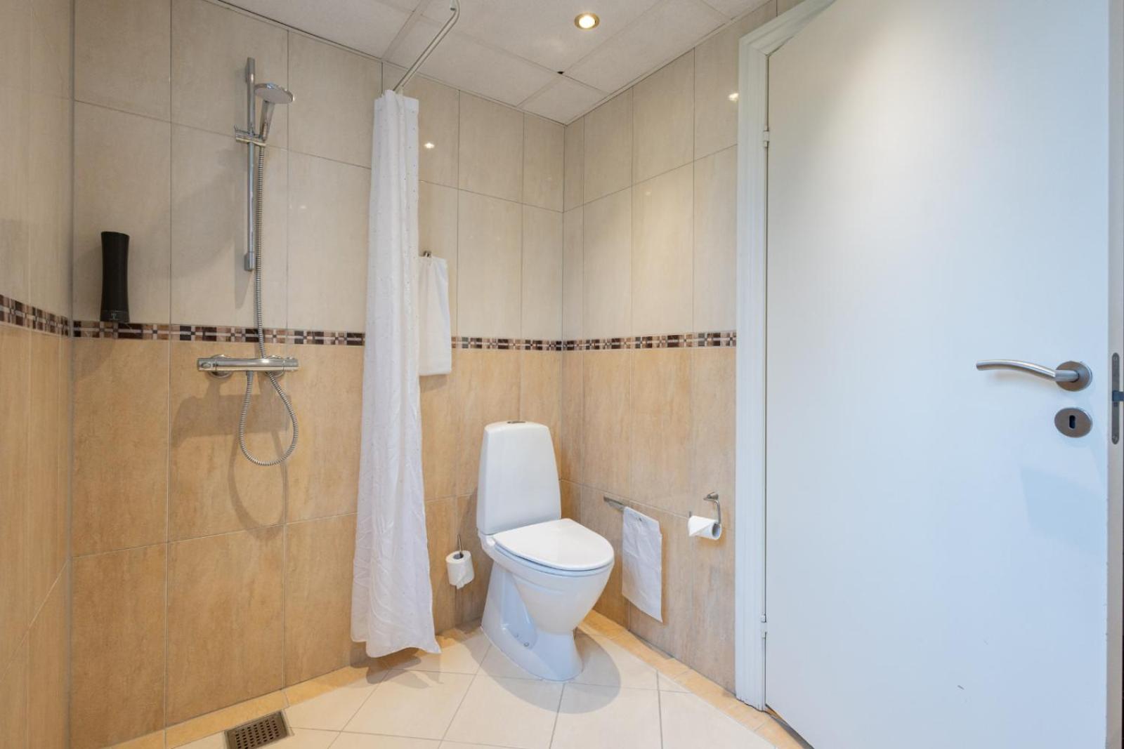 Small Double Room - Photo 2