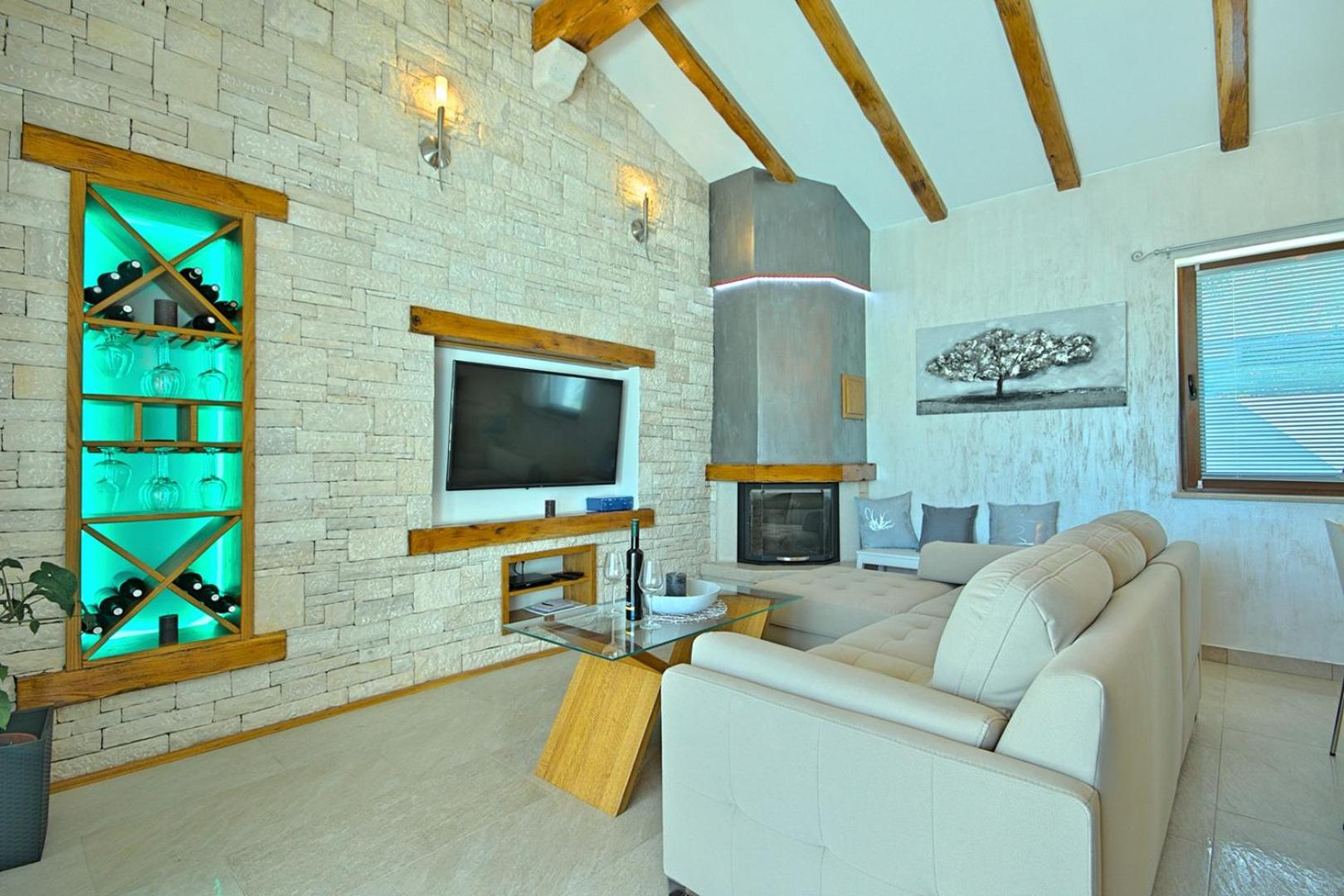 Villa photo 1