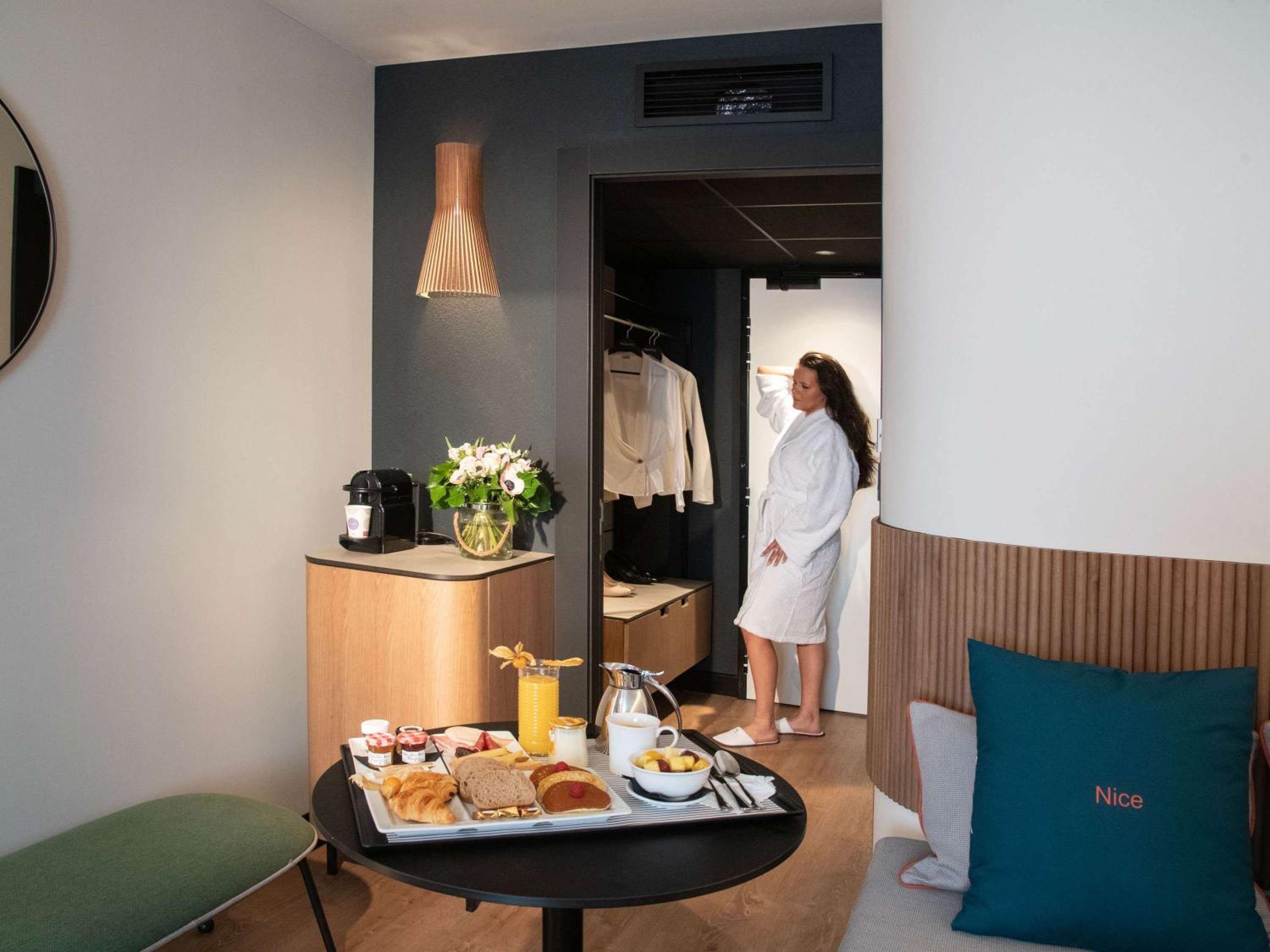 Executive Double Room - Photo 12