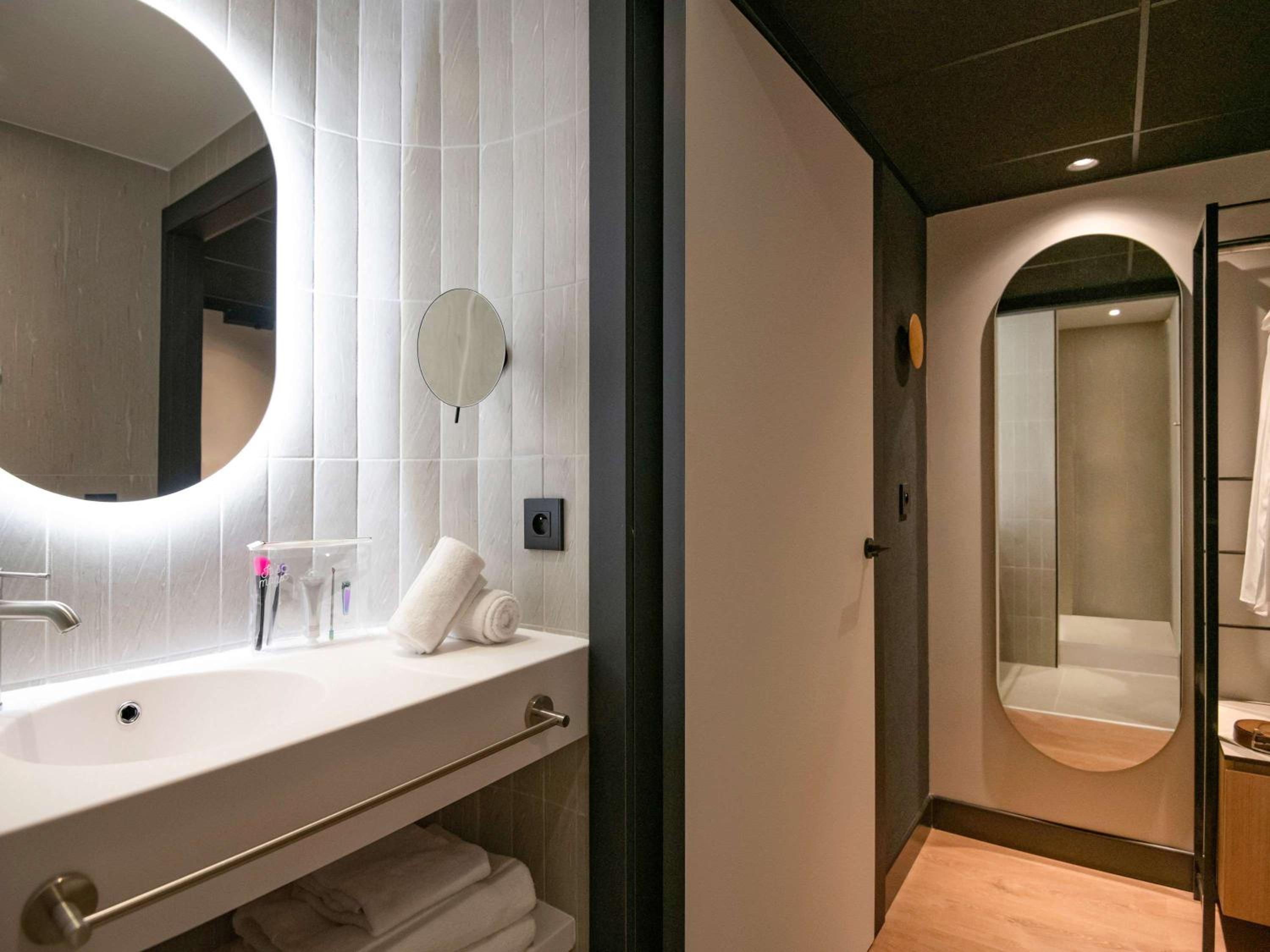 Executive Double Room - Photo 11